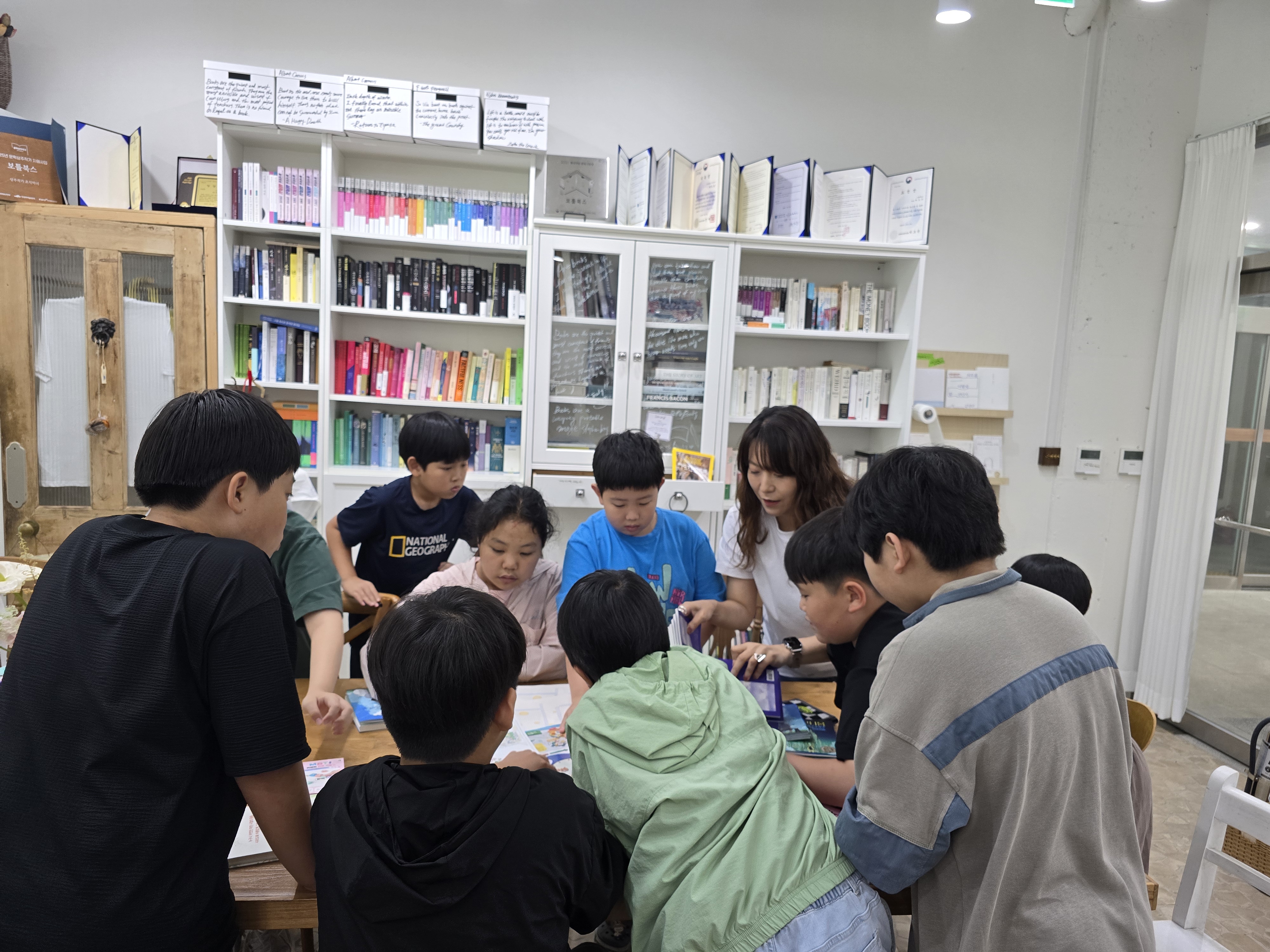  옥종초등학교, 독립 서점 탐방으로 책과 소통하는 독서캠프 운영 - 관련이미지3
