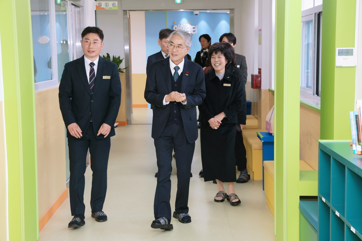 박종훈 교육감, ‘늘봄 남해 아이빛터’서 현장 소통 이어가 - 관련이미지1