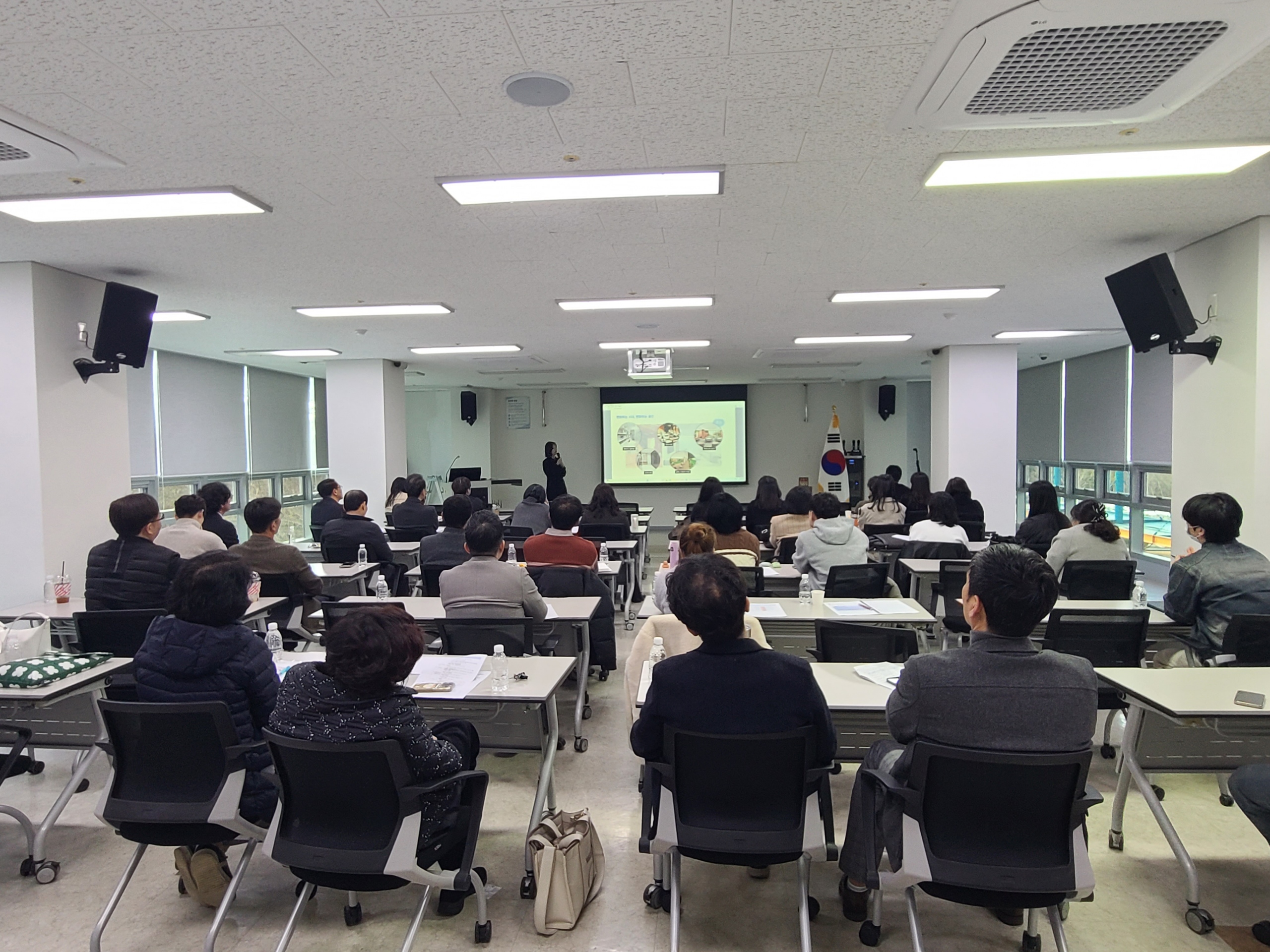 경남교육청, 교육공동체가 함께 만드는 ‘학교공간혁신’ 추진 - 관련이미지1