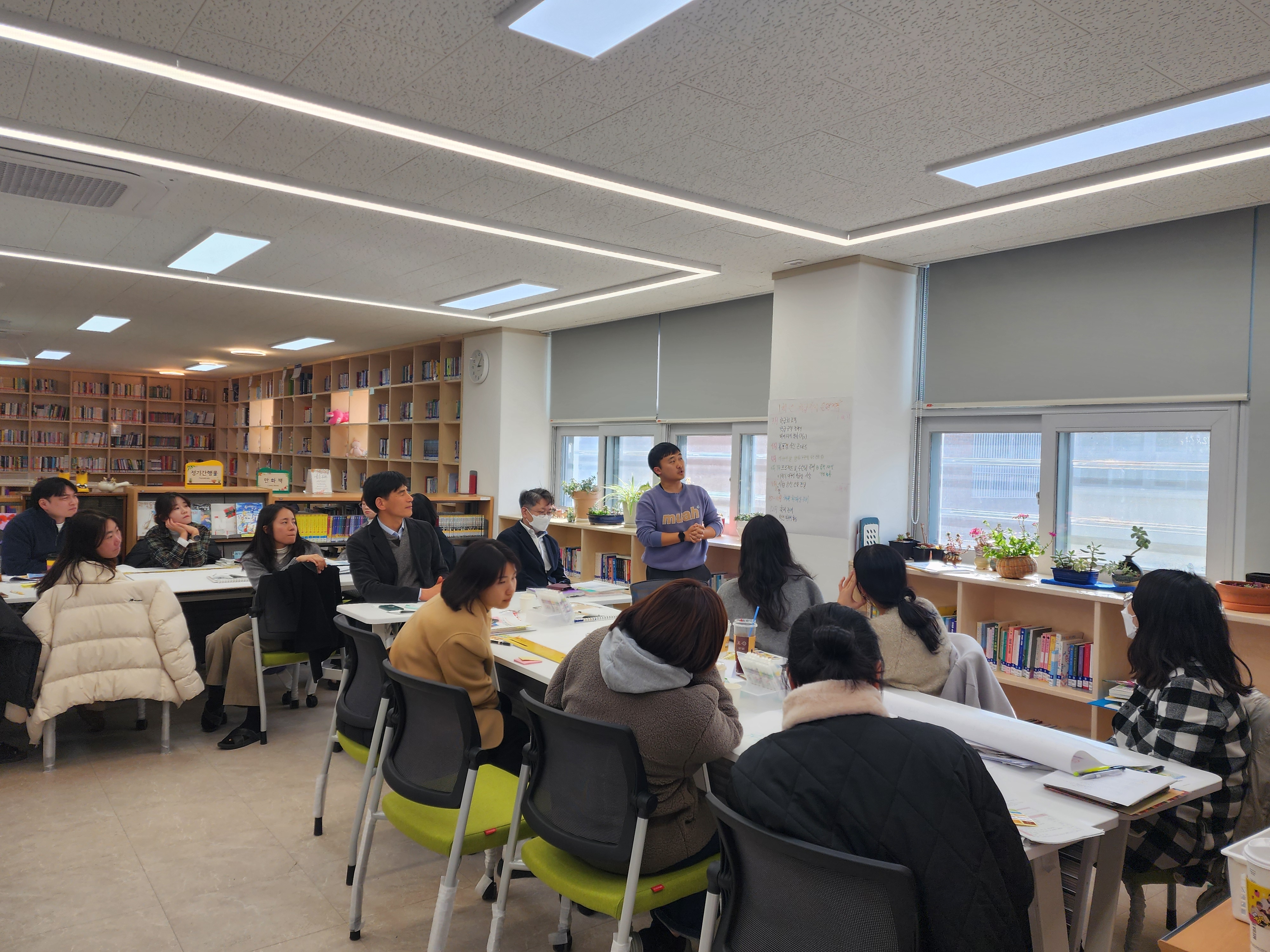 사파중학교, “함께 만드는 교육과정’으로 2026학년도 문 열어 - 관련이미지2