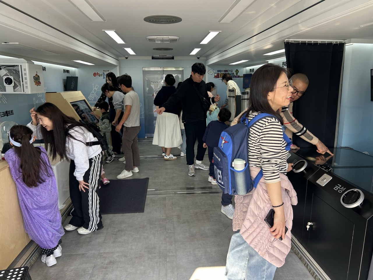 경남과학교육원, 2025 경남과학대전 체험부스 ‘성황’ - 관련이미지1