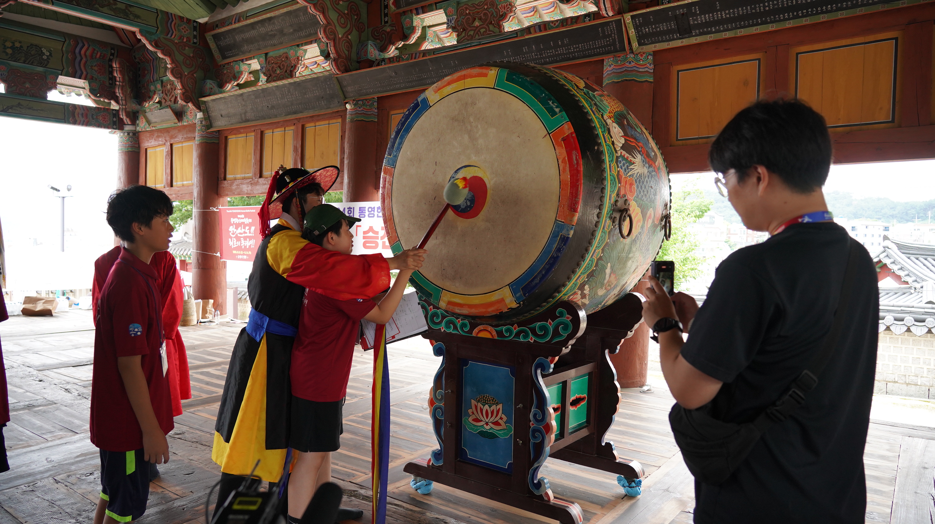 ‘승전고를 울려라’로 충무공 정신을 되새긴 통영의 학생들  - 관련이미지2