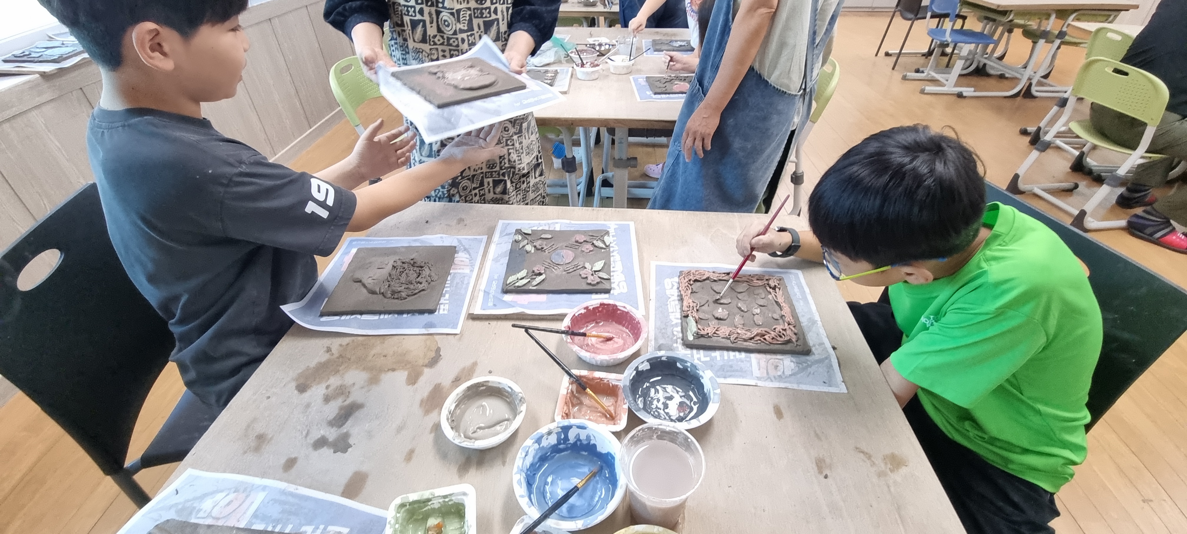 거류초, 우리 마을과 함께 100년을 준비하다! 예술가와 함께하는 테라코타 도자벽화 제작 - 관련이미지2