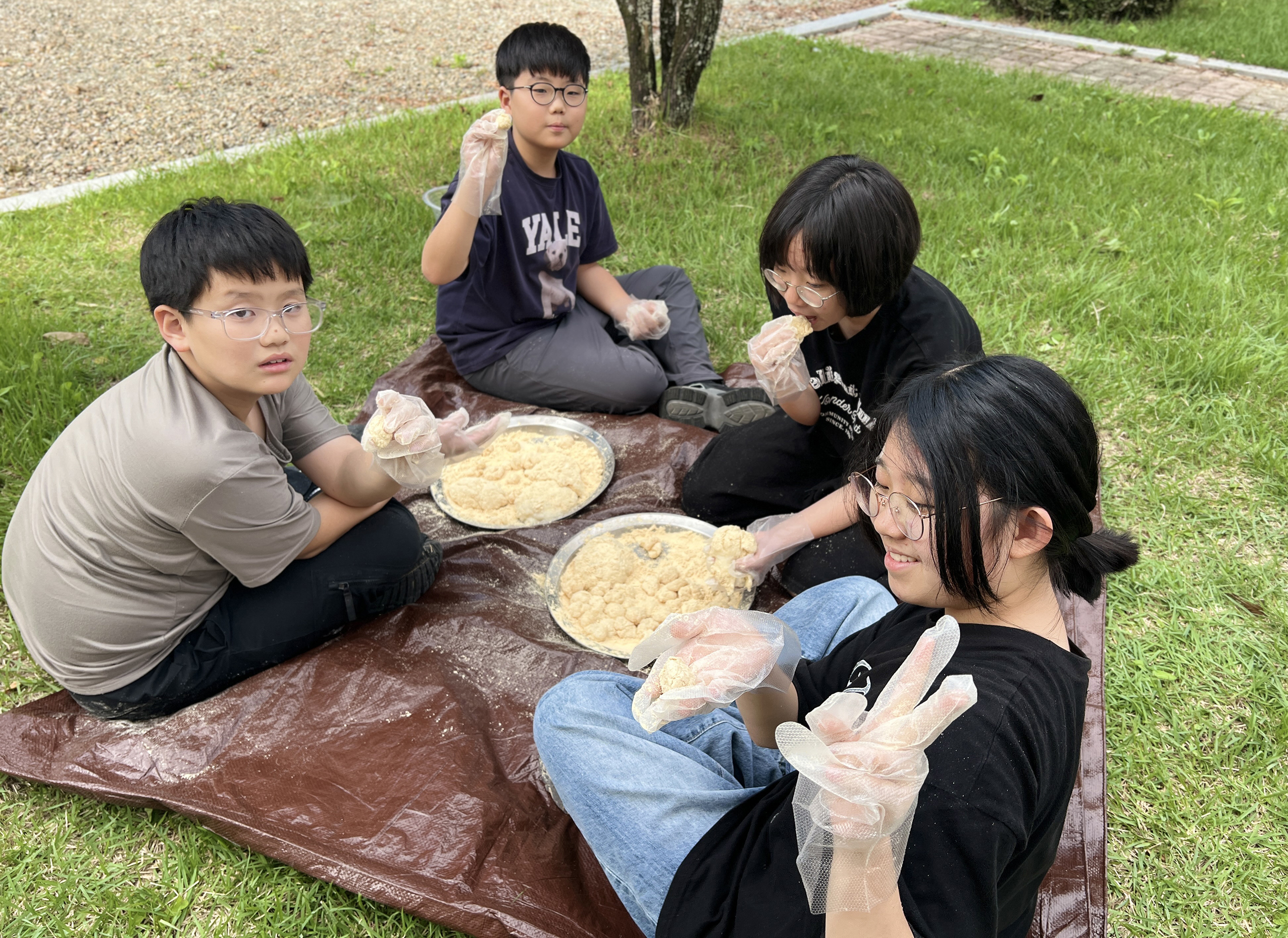대양초등학교, 추석 맞이 늘봄(방과후)학교 교육활동 인절미 만들기 체험 실시 - 관련이미지3