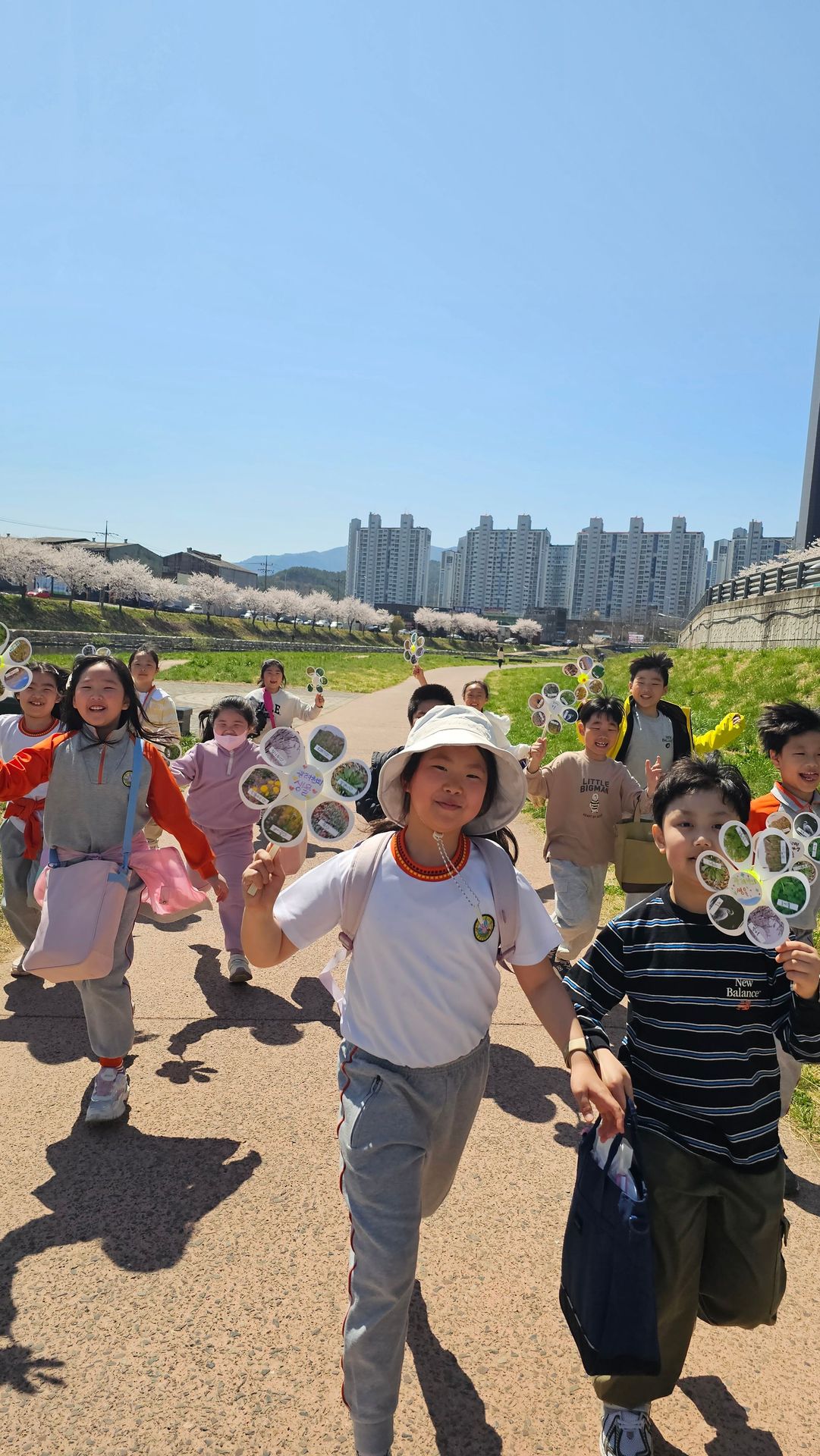 호암초, 친구들과 함께 광려천 나들이 가요! - 관련이미지2