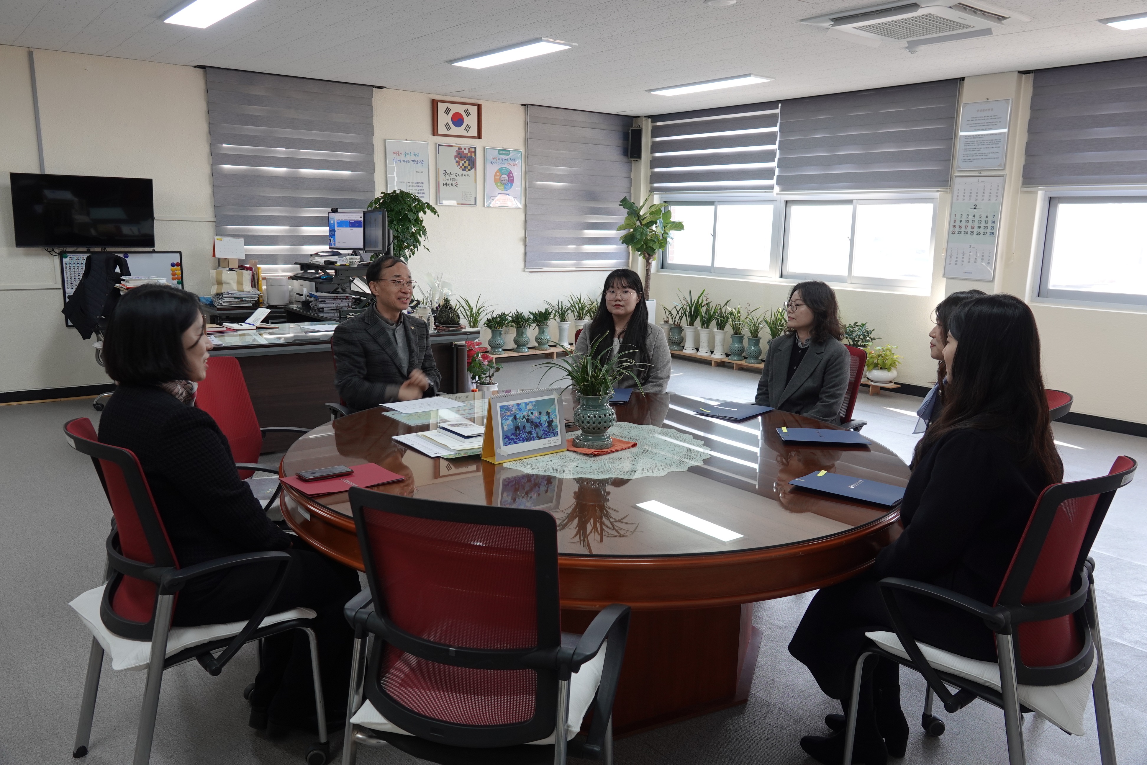 고성교육지원청, 2026.3.1.자 신규교사 임명장 수여식 개최 - 관련이미지3