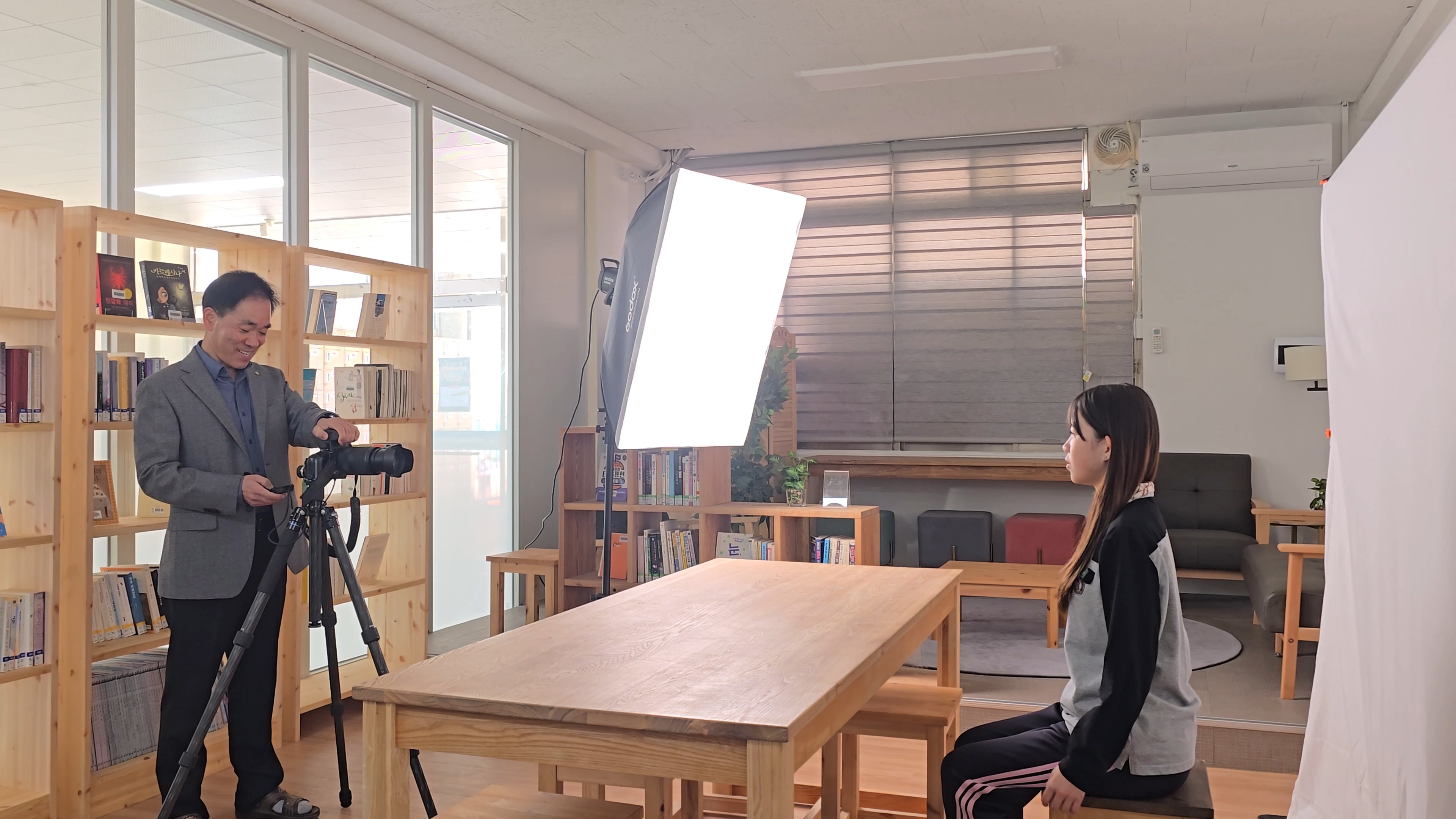 개운중 김순남 교장이 카메라를 든 이유? - 관련이미지1