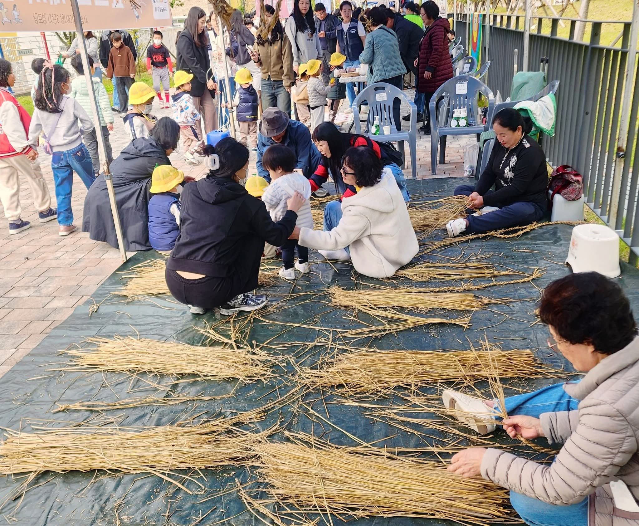 마을교육공동체가 함께 참여하고 유,초,중등이 연계되는 마을연계교육과정이 실현되다! - 관련이미지4