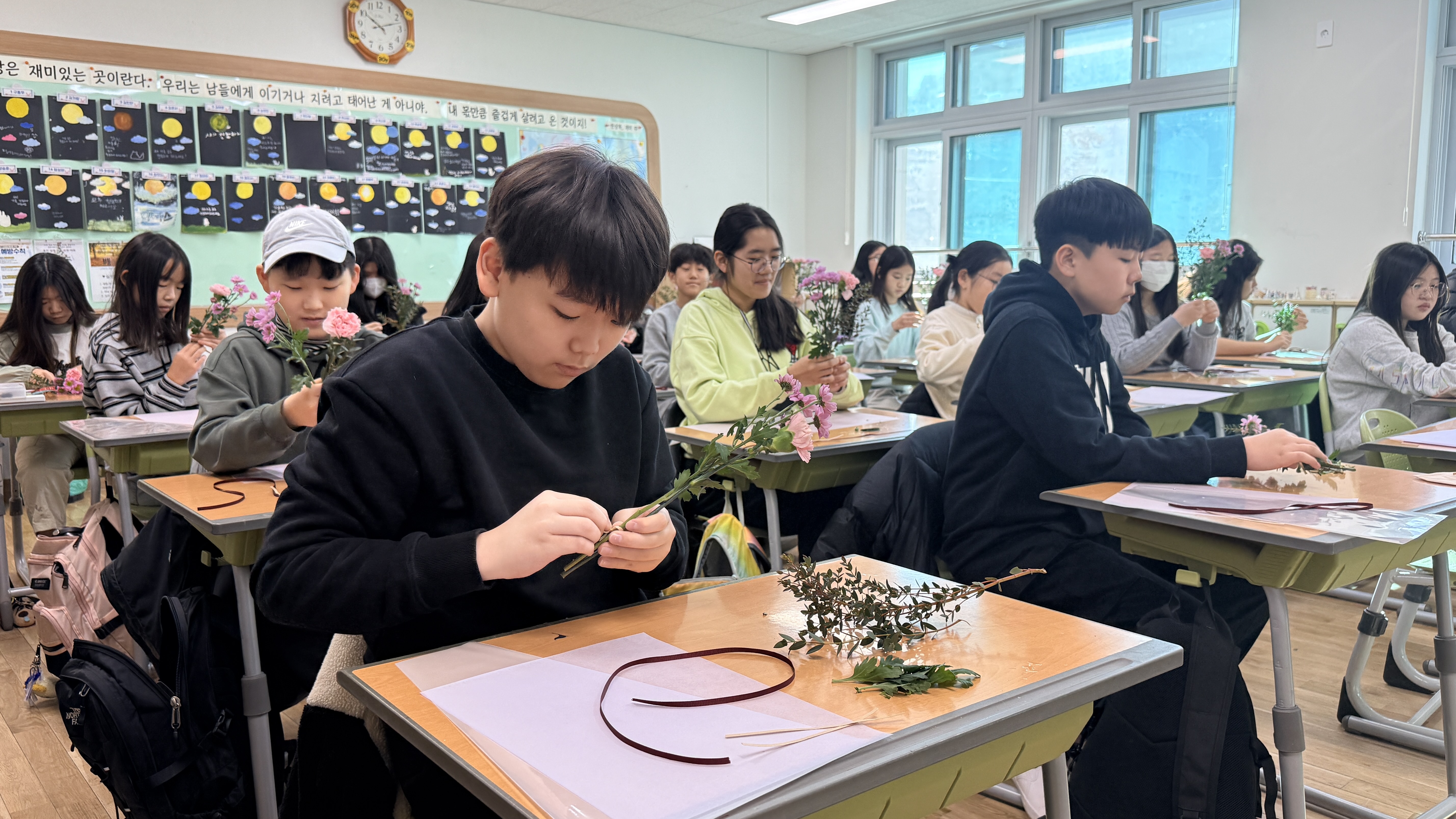 오늘의 체험, 내일의 나를 만나는 설레는 첫걸음 (2025학년도 진영대흥초등학교 진로체험의 날 운영) - 관련이미지1