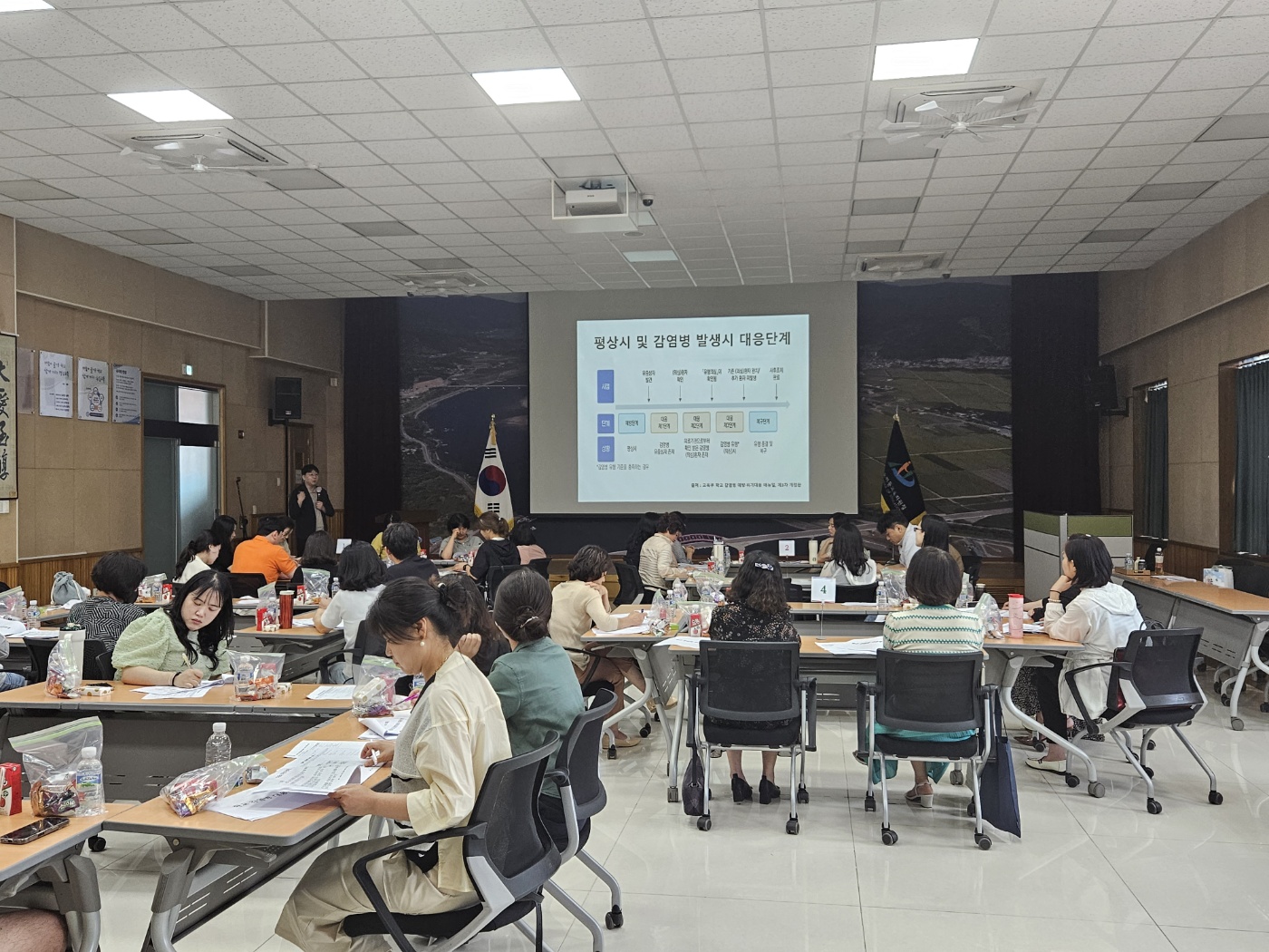 하동교육지원청, 2025년 학교 감염병 위기대응 모의훈련 및 담당자 연수로 선제적 예방에 노력 - 관련이미지2