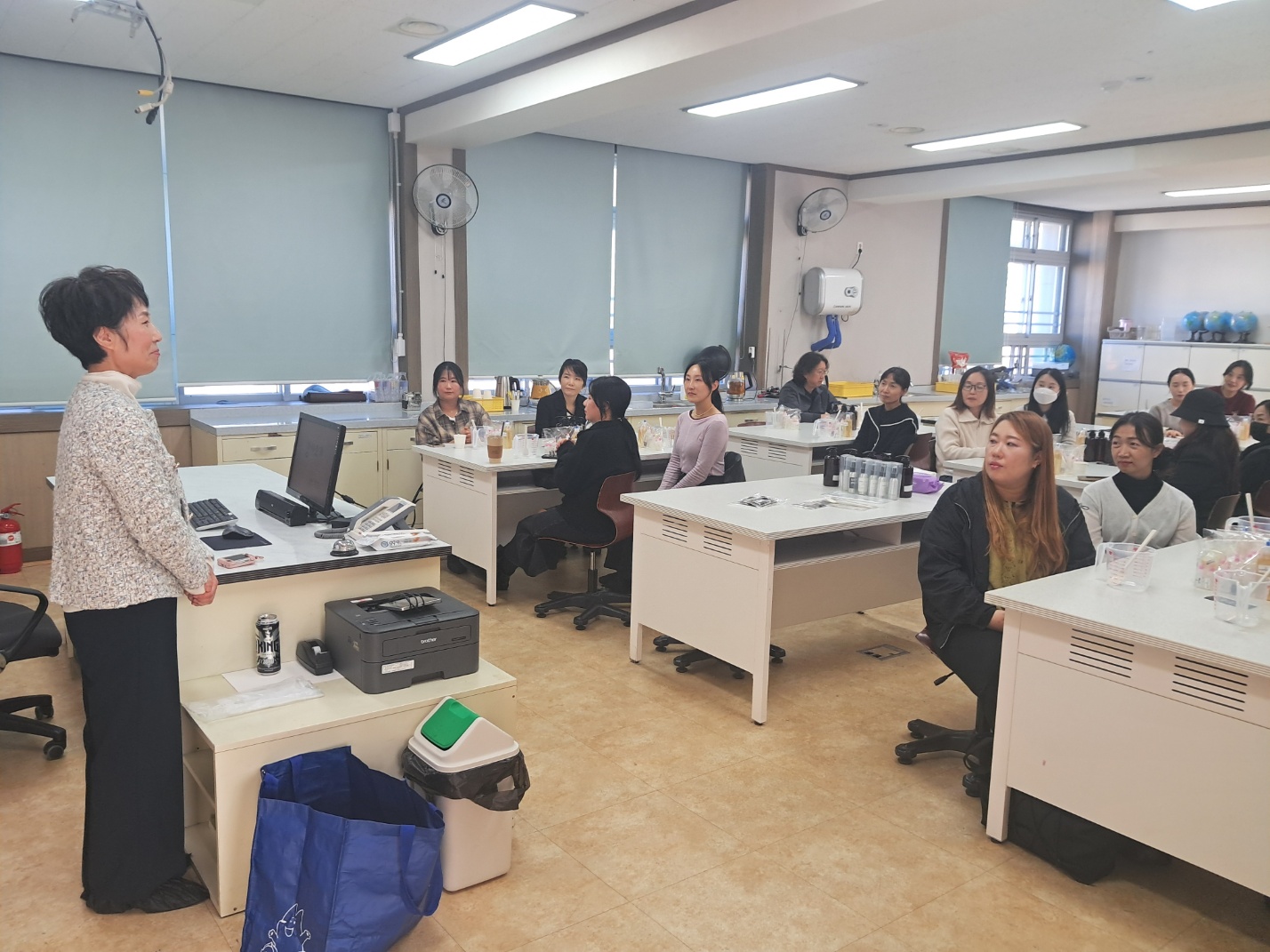 계룡초 손끝에서 피어나는 배움과 사랑, 학부모와 함께한 한방 샴푸 체험활동 - 관련이미지2