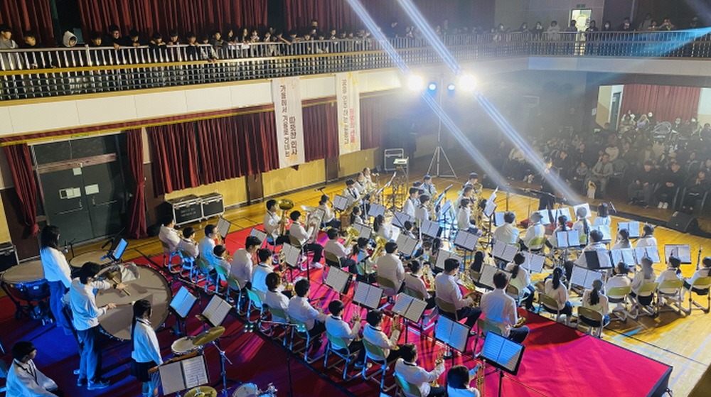 고성 거점오케스트라 정기연주회, 가을에서 겨울로 건네는 인사 - 관련이미지1