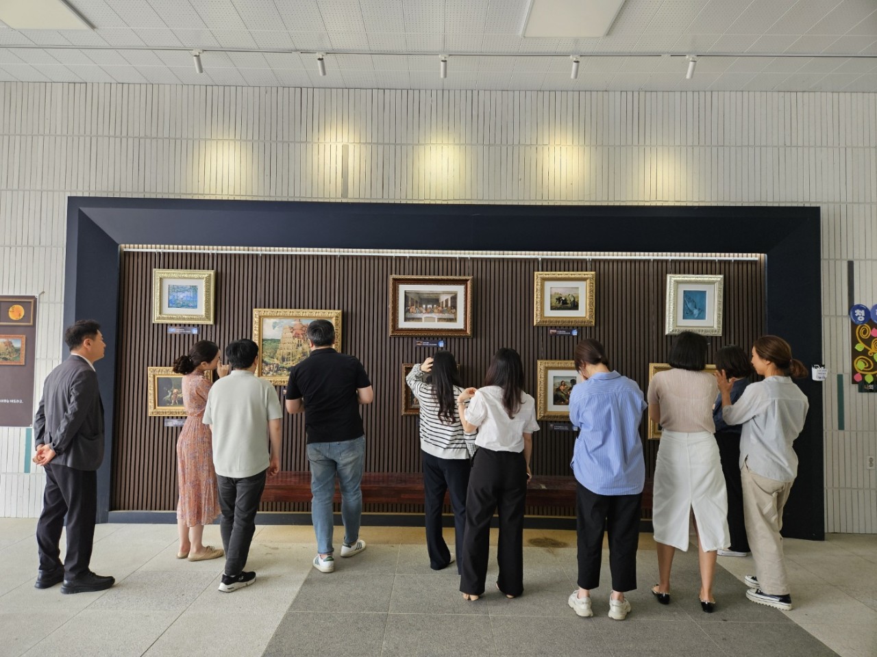 김해교육지원청, 「순백으로 물드는 클린 캔버스」 미술 전시 개최 - 관련이미지1