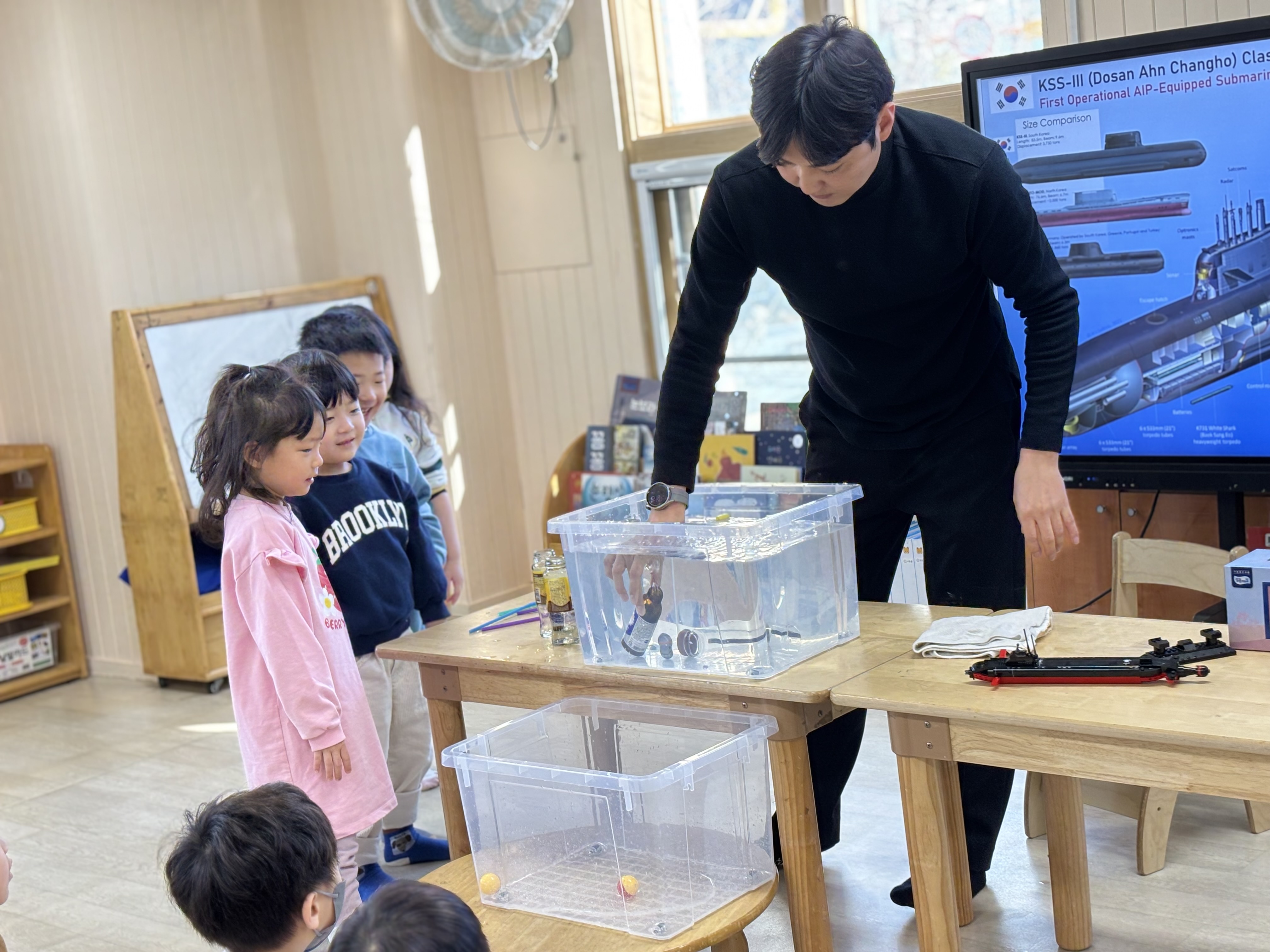 함께 만들고, 함께 웃는 크리스마스 한아름유치원, 학부모 교육기부가 만든 따뜻한 산타 행사 - 관련이미지2