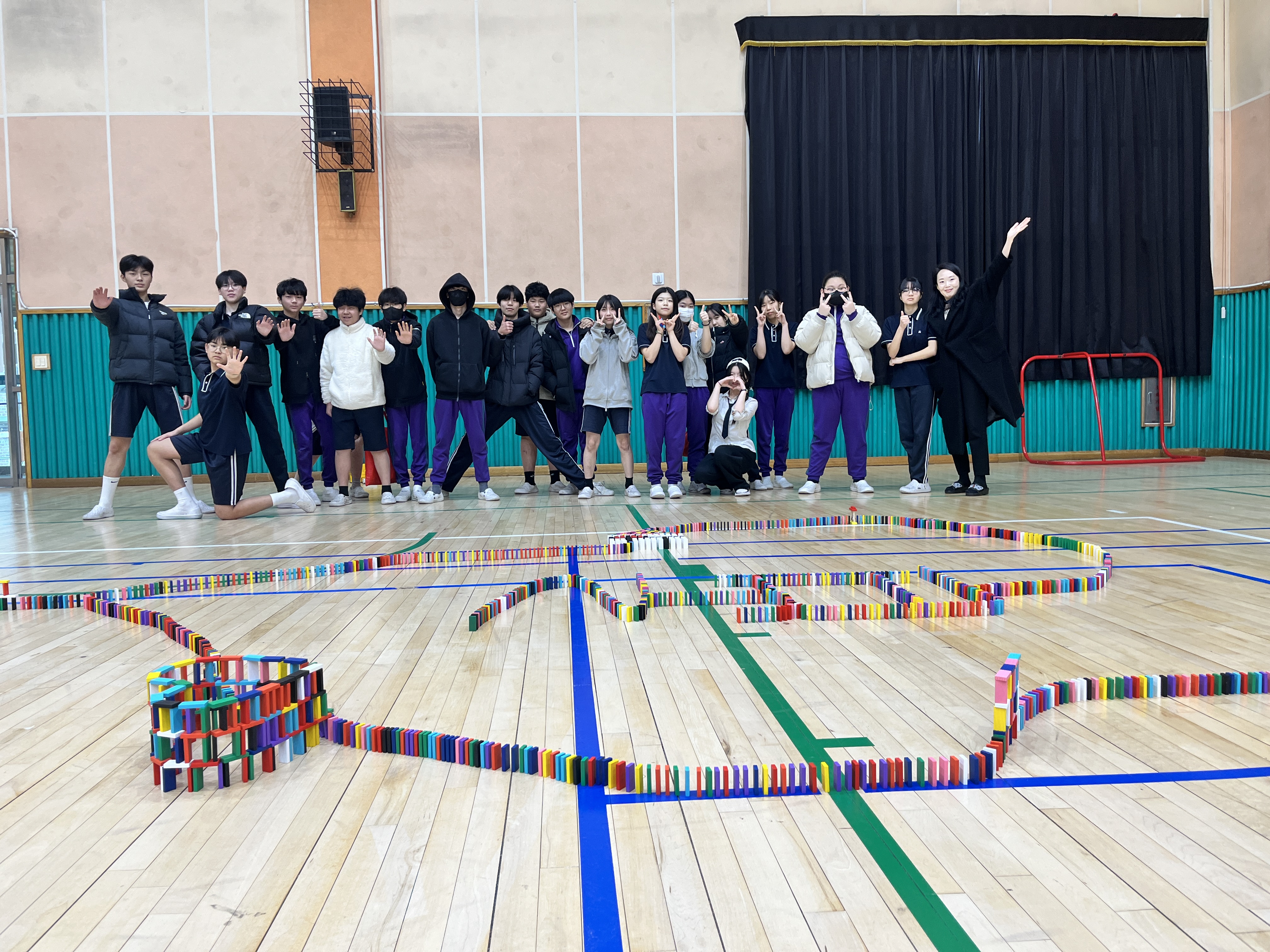 “밥 한 알에 담은 마음, 함께 완성한 우리”  사파중 2학년, ‘밥알아, 주먹밥 되자!’로 협력·나눔 실천 - 관련이미지3