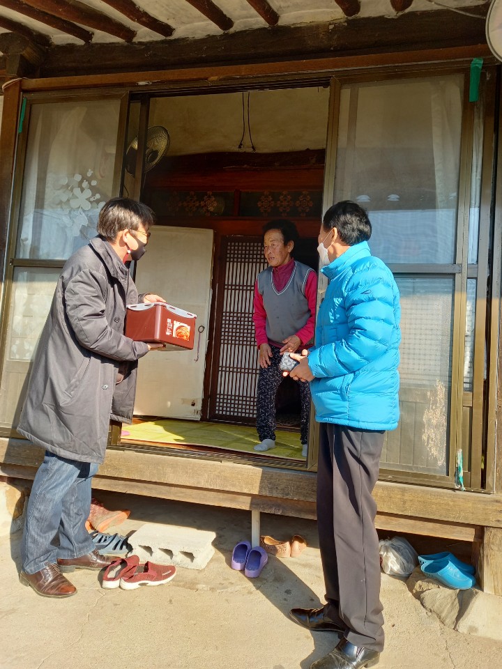 진정초, 사랑의 김장나눔 행사 열어 - 관련이미지3