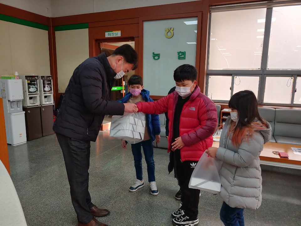 반동초, 나눔은 달콤, 행복은 듬뿍 활동 - 관련이미지9