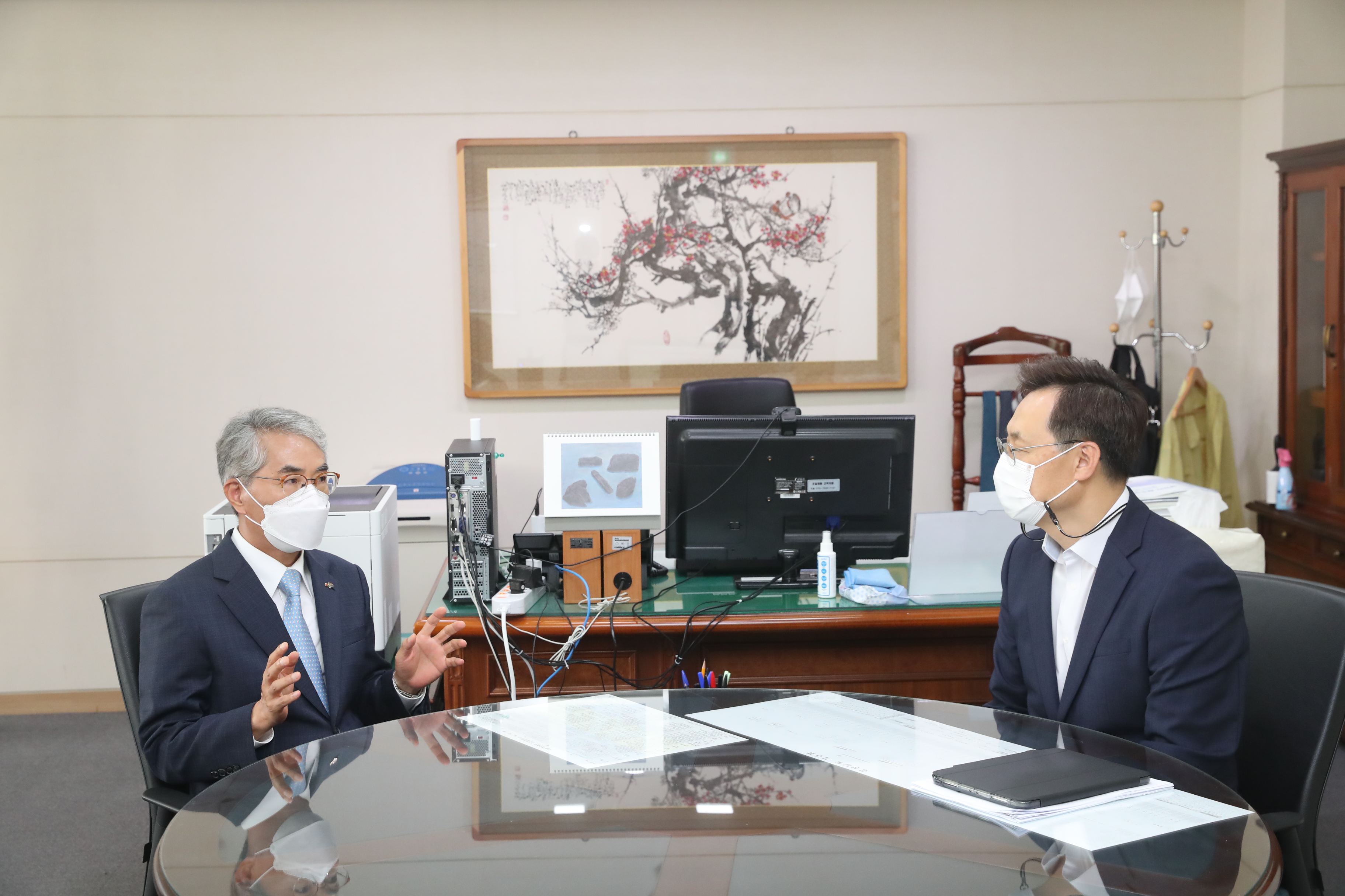 박종훈 교육감-하병필 도지사 권한대행 “변함없는 교육협치” 약속 - 관련이미지2