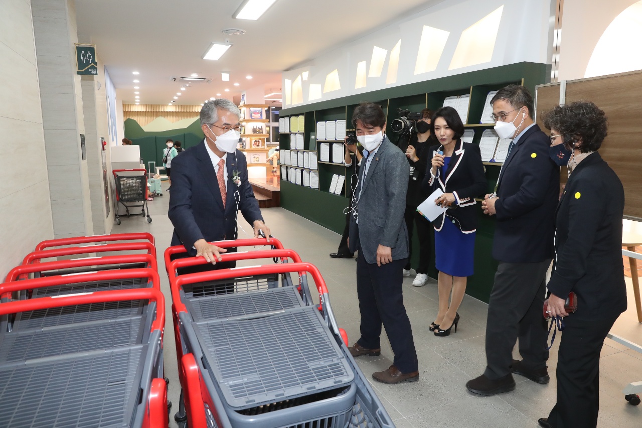 마산도서관 창의적 독서문화공간으로 대변신 - 관련이미지2