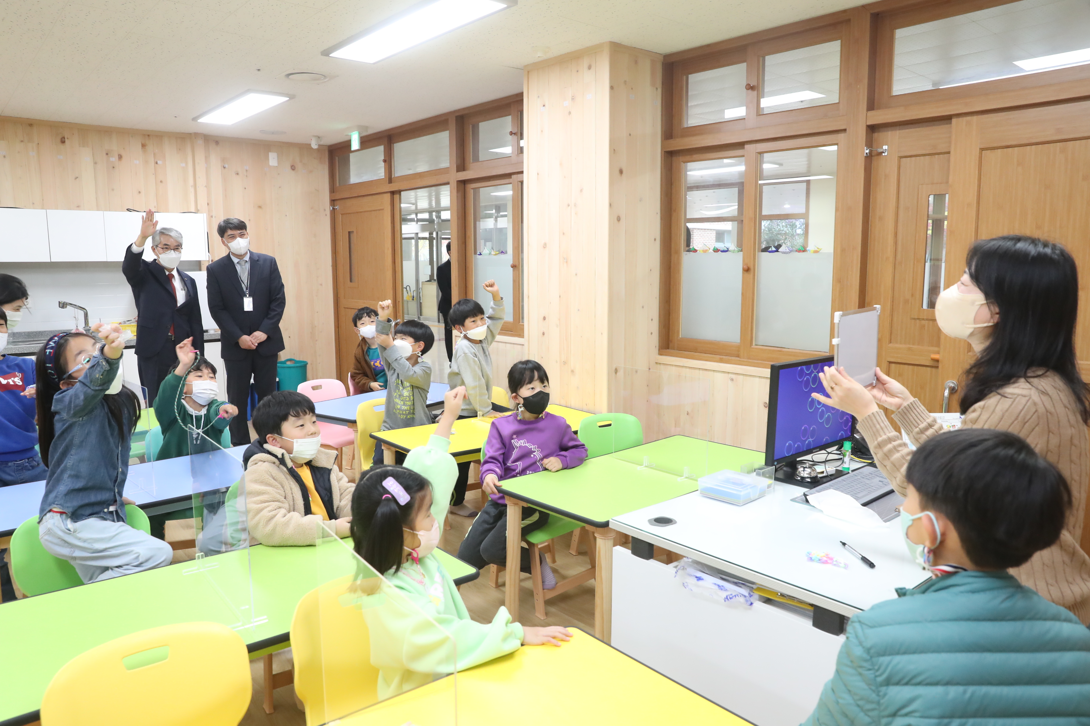 박종훈교육감, 신설학교 마산고운초의 건강한 교육회복을 챙기다(정책기획관 고희점 ☎278-1730 또는 정현정 ☎278-1732) - 관련이미지1