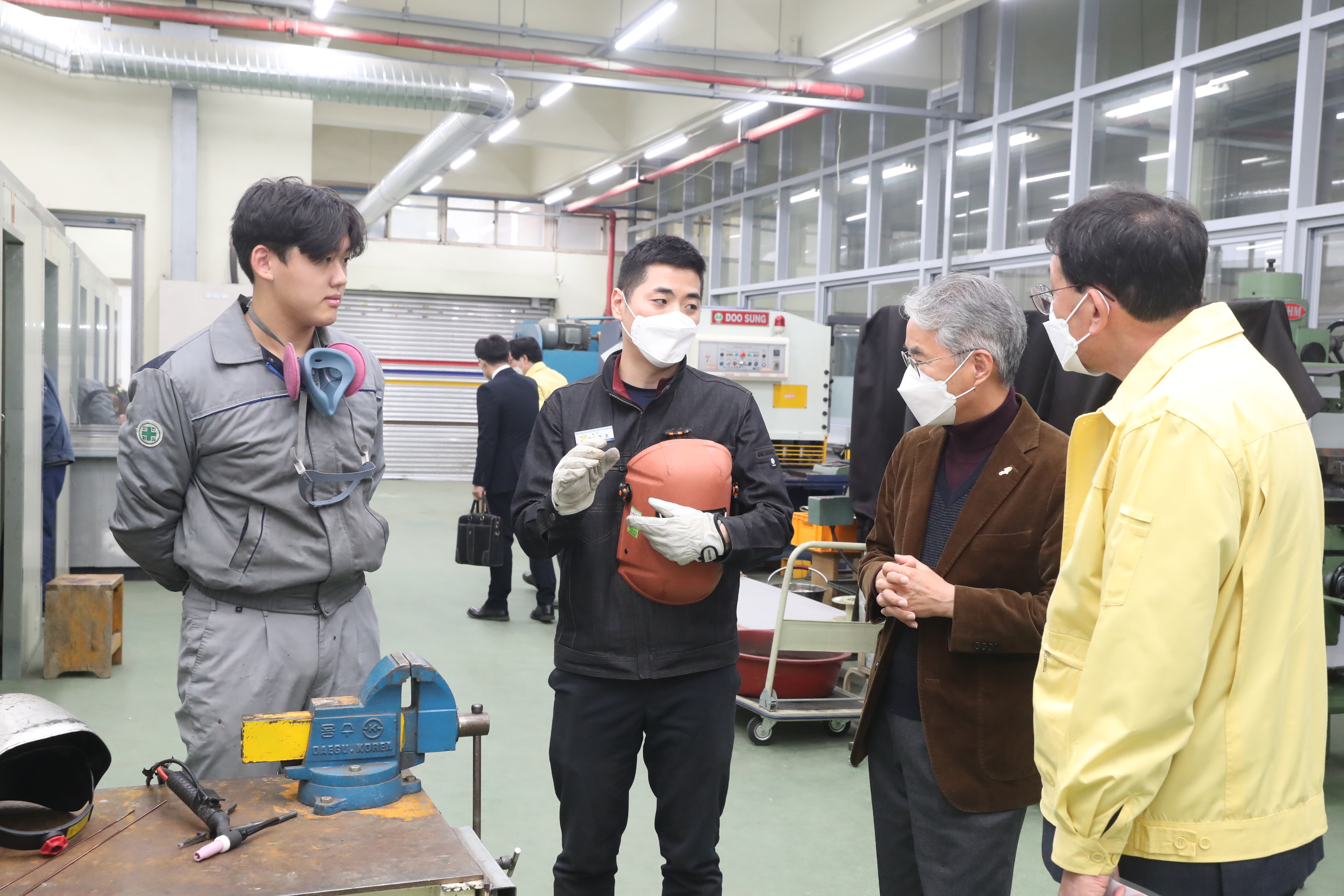 박종훈교육감, 창원기계공고에서 특성화고 교육회복을 살피다 - 관련이미지2