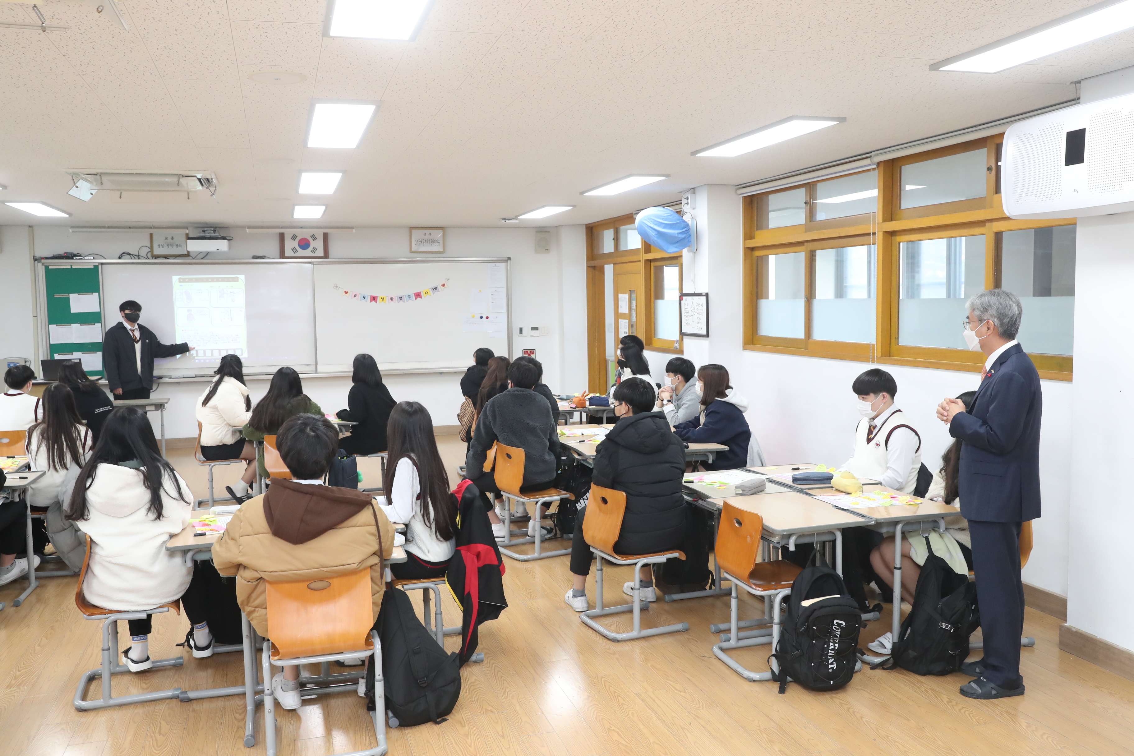 박종훈 교육감, 연초고 교육회복을 살피다(정책기획관 고희점 ☎278-1730 또는 정현정 ☎278-1732) - 관련이미지2