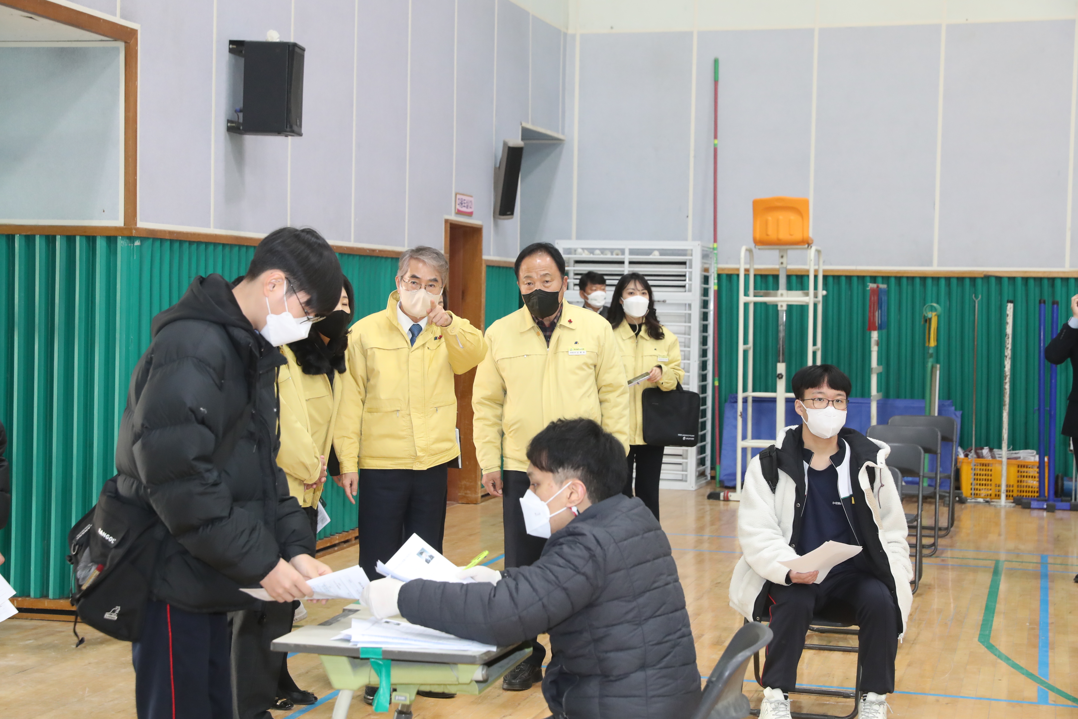 박종훈 교육감, ‘찾아가는 학교 백신접종’ 현장 점검(체육예술건강과 박선영 ☎268-1095) - 관련이미지6