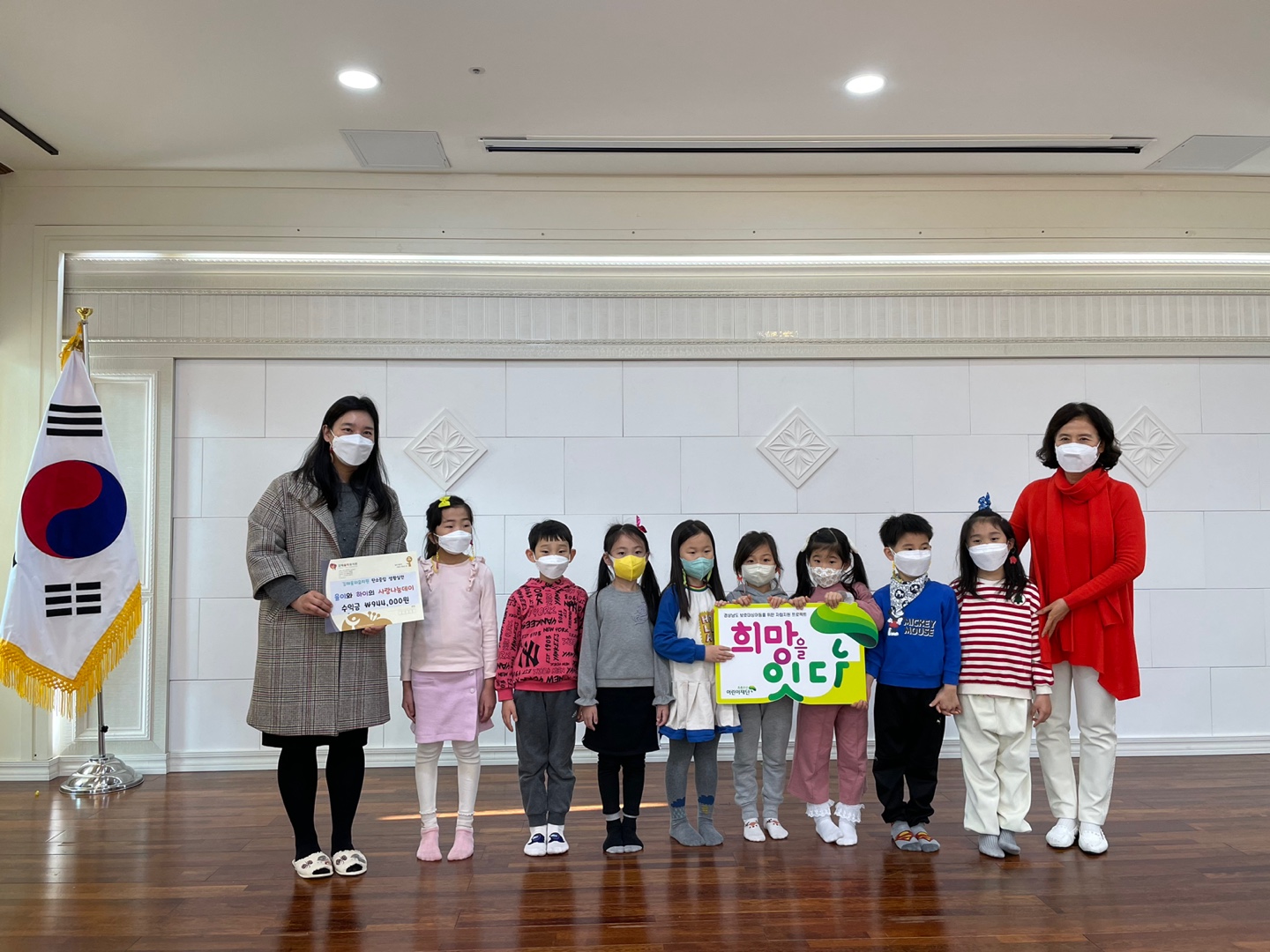 산타와 함께하는 따뜻한 크리스마스 - 관련이미지5