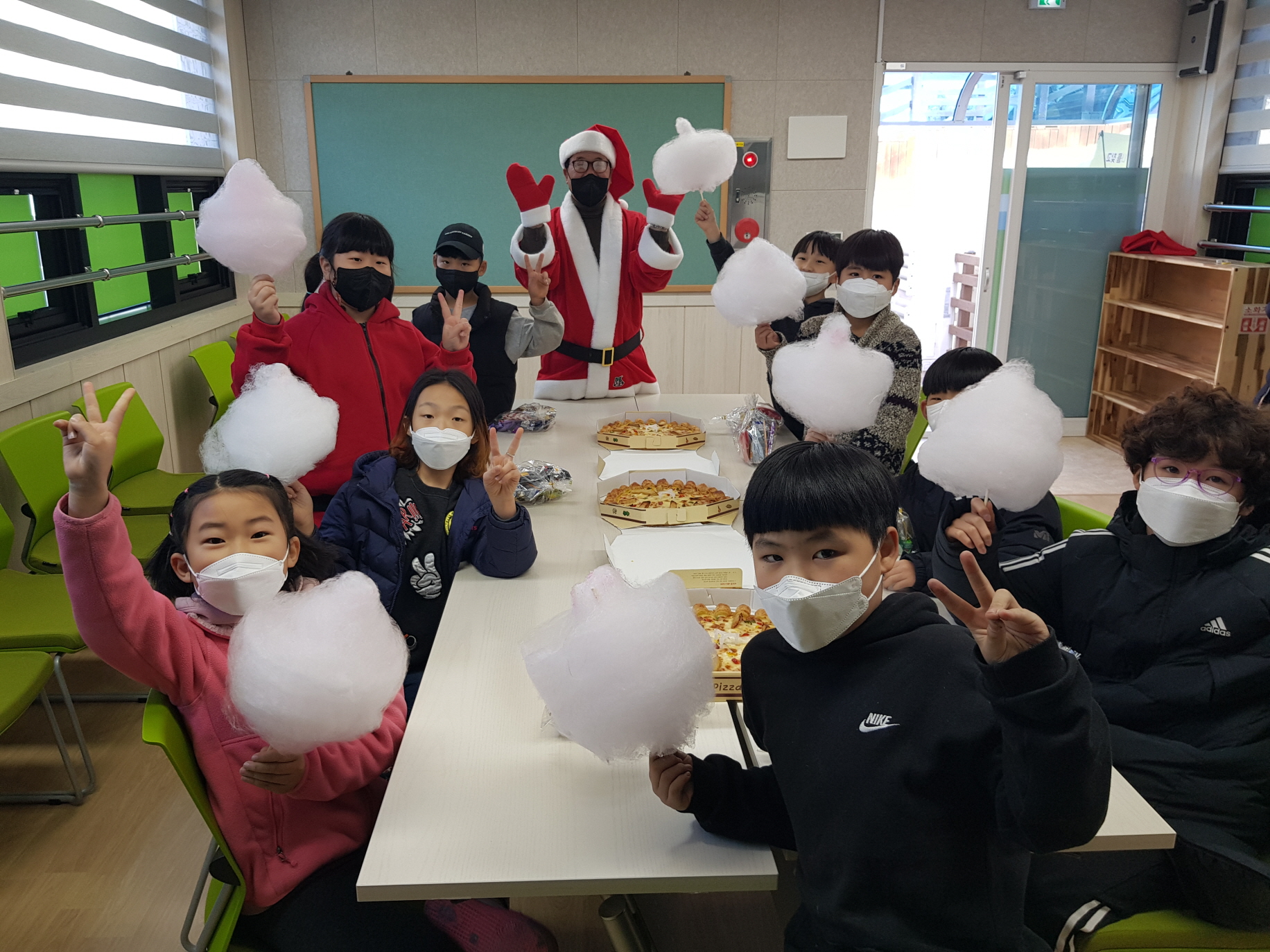 묵계초, 산타 교장선생님과 시끌벅적했던 하루 - 관련이미지4