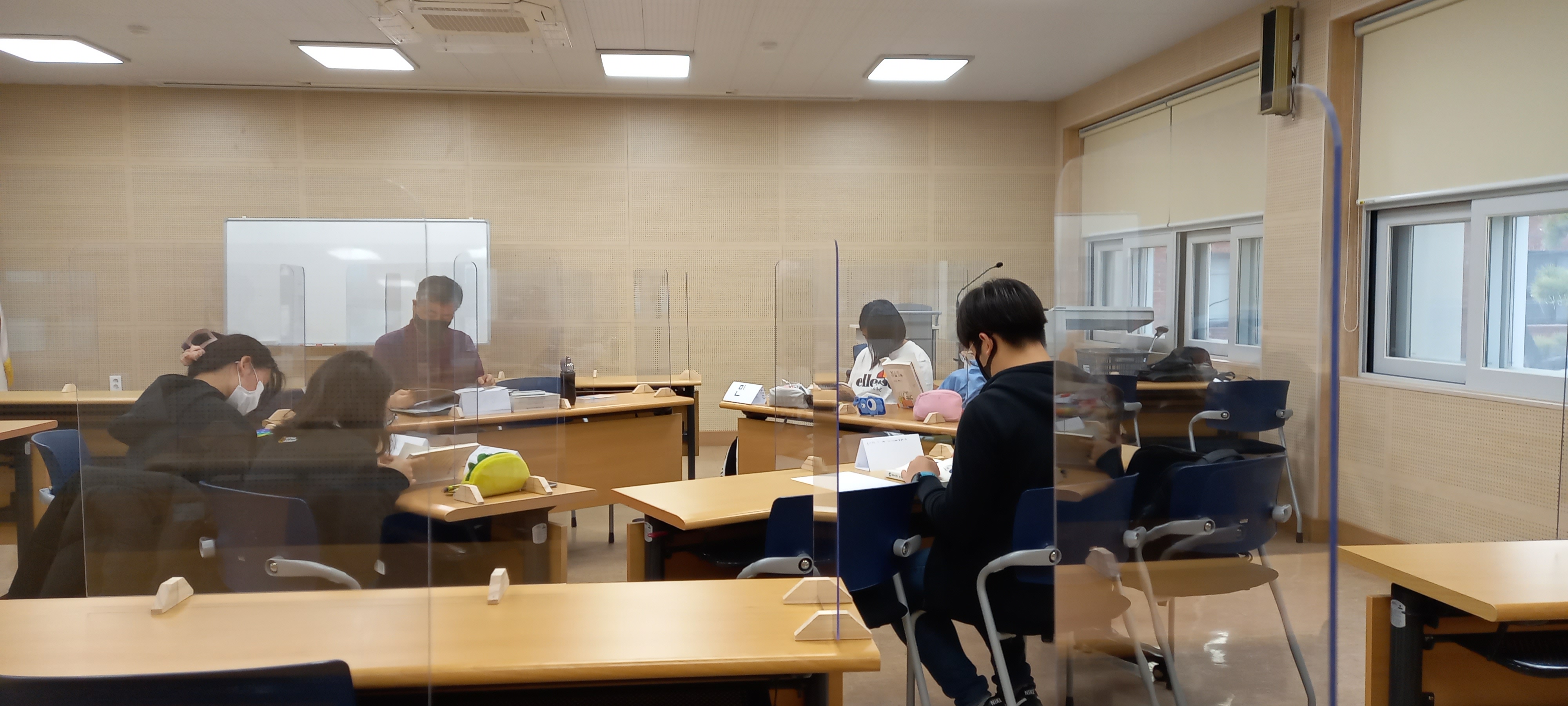 거창도서관, 청소년독서회 행사 운영 - 관련이미지1