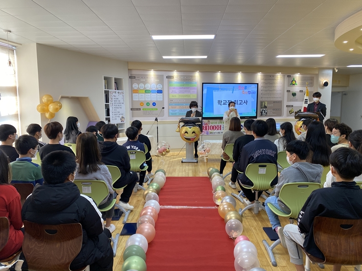 창선초, 제100회 졸업식 열려 - 관련이미지2