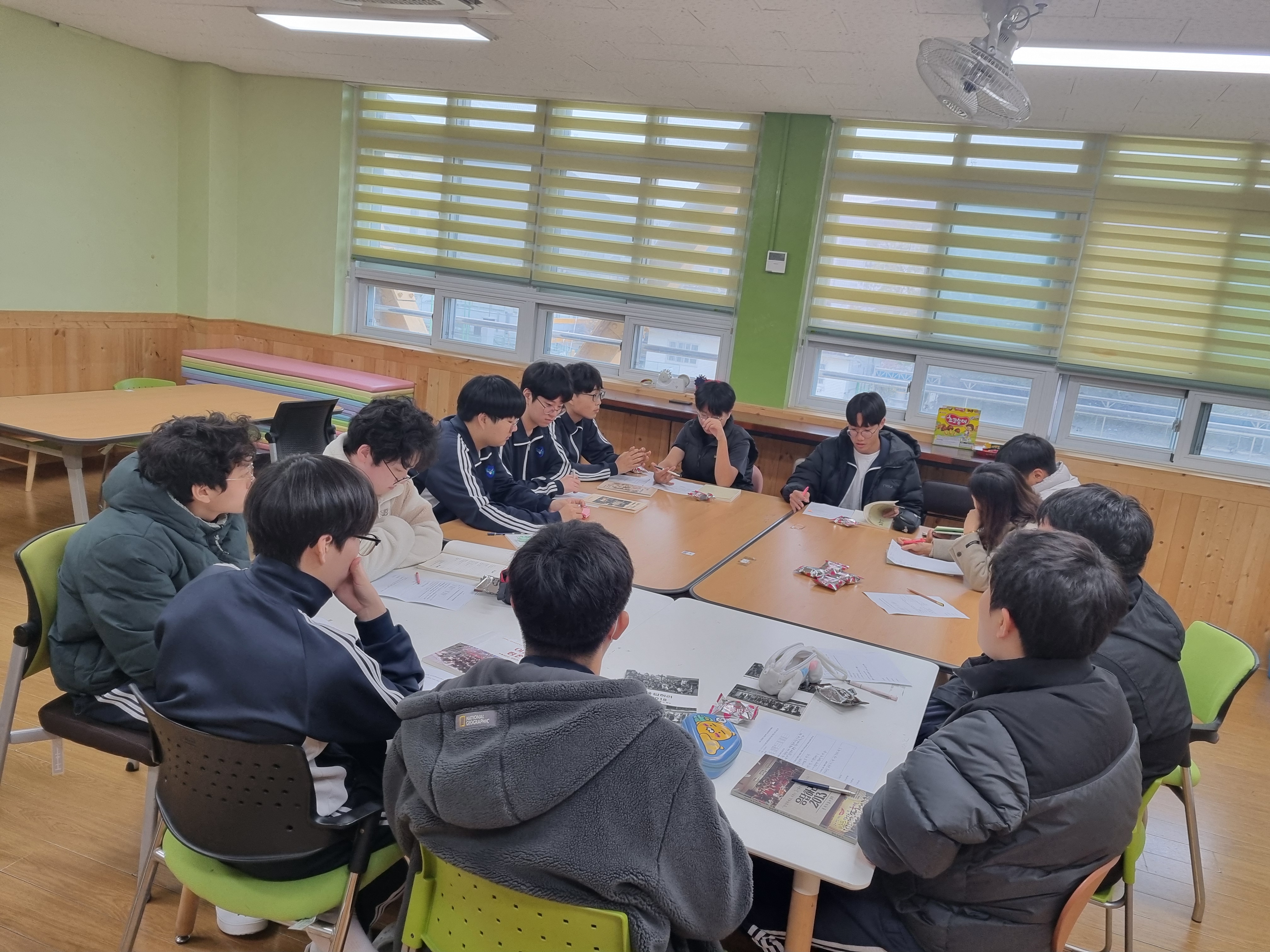 양산중, 행복학교 학생들 이야기 책으로 엮다 - 관련이미지1