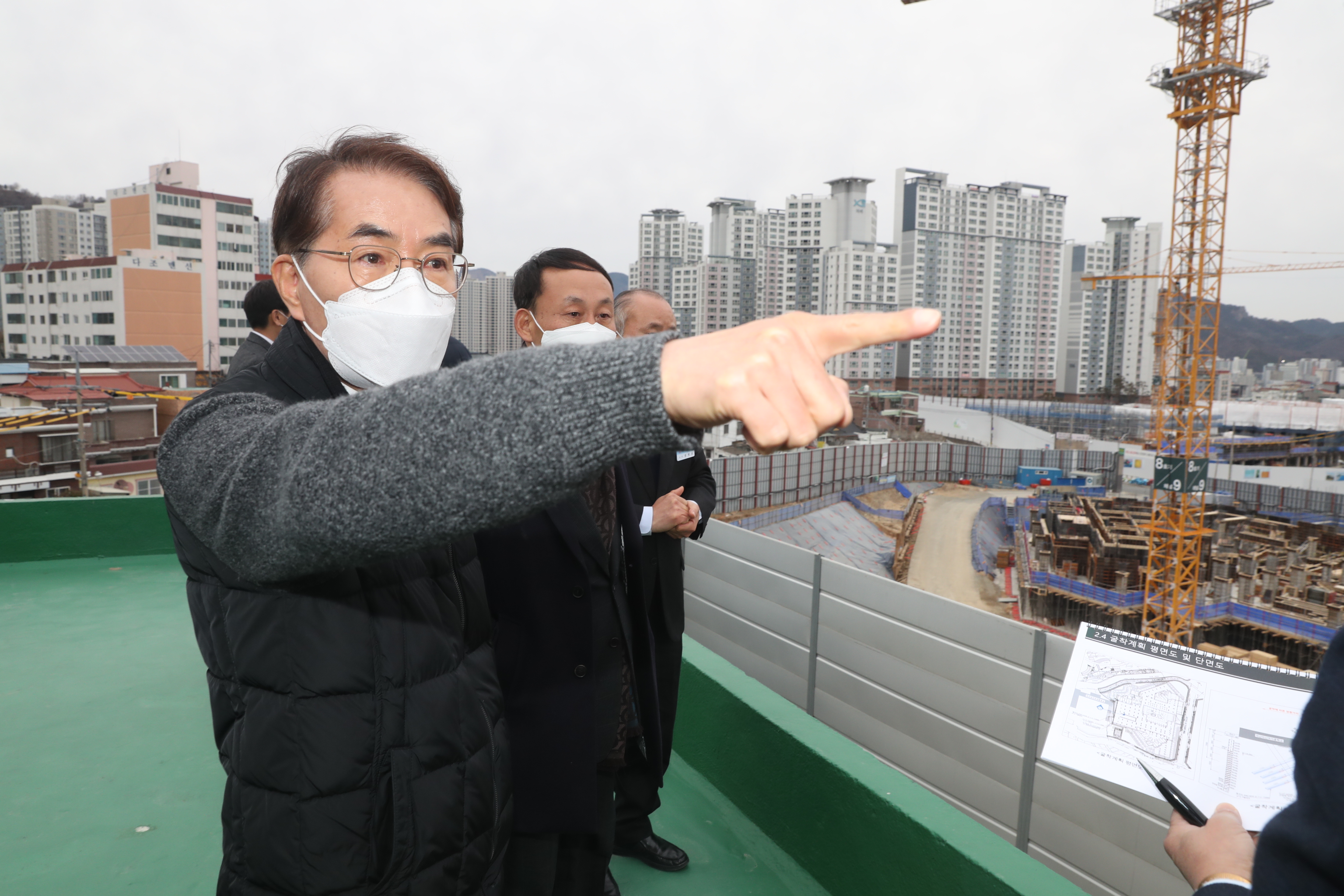 경남교육청, 마산의신여중 주변 공동주택 신축 현장 안전확보 요청 - 관련이미지3