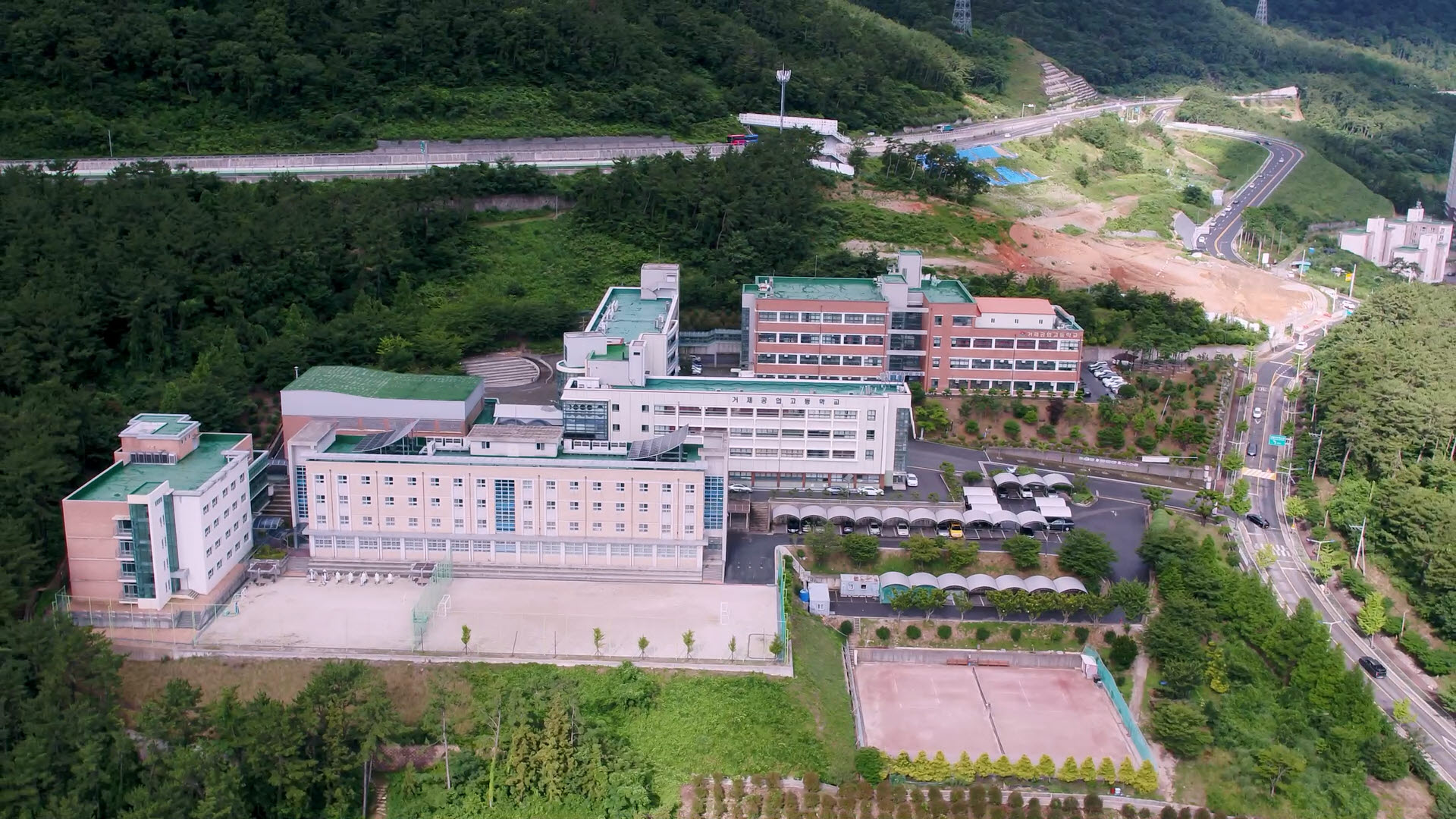 취업 명품학교 ‘거제공고’ 공·대기업 23% 입사! - 관련이미지1