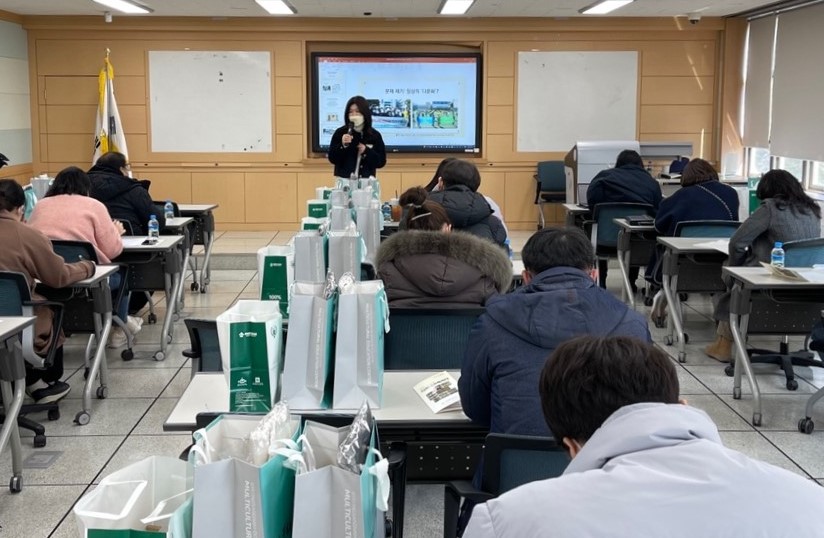 다문화 친화적인 학교문화 만들어요(진로교육과 염수정 ☎268-1412) - 관련이미지2
