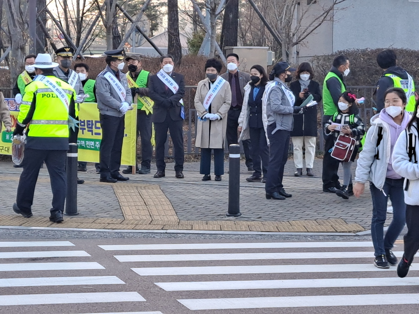 진주교육지원청 ‘스쿨존 교통안전 연합 캠페인’전개 - 관련이미지3