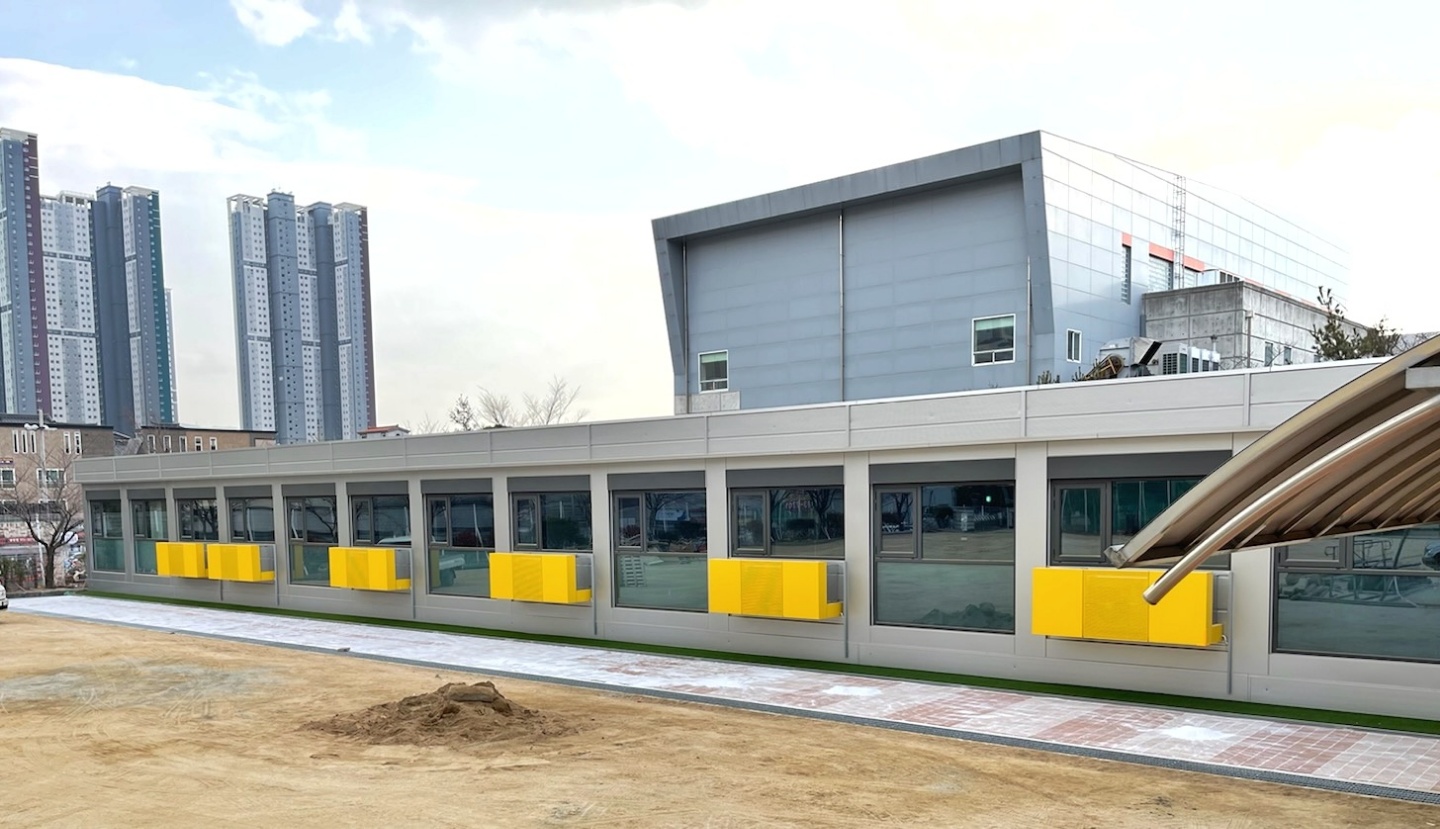 범어중학교 모듈러 교사 전경