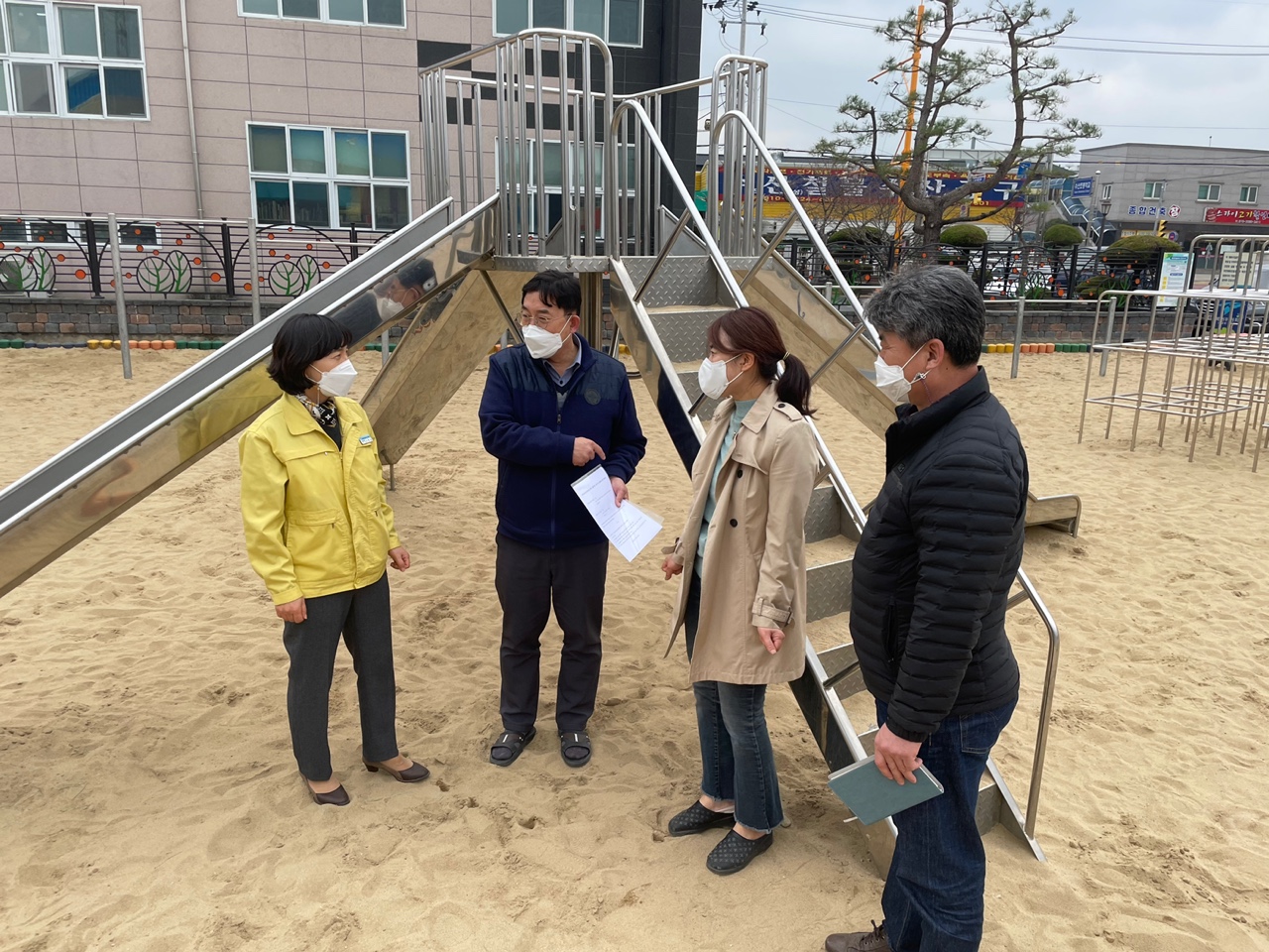 밀양교육지원청, 어린이놀이시설 안전 점검 실시 - 관련이미지2