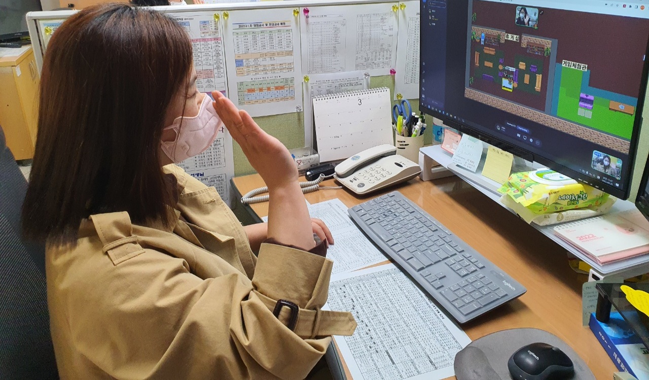 삼정자초, 메타버스 활용 체험으로 온라인 교육과정 설명회 개최 - 관련이미지7