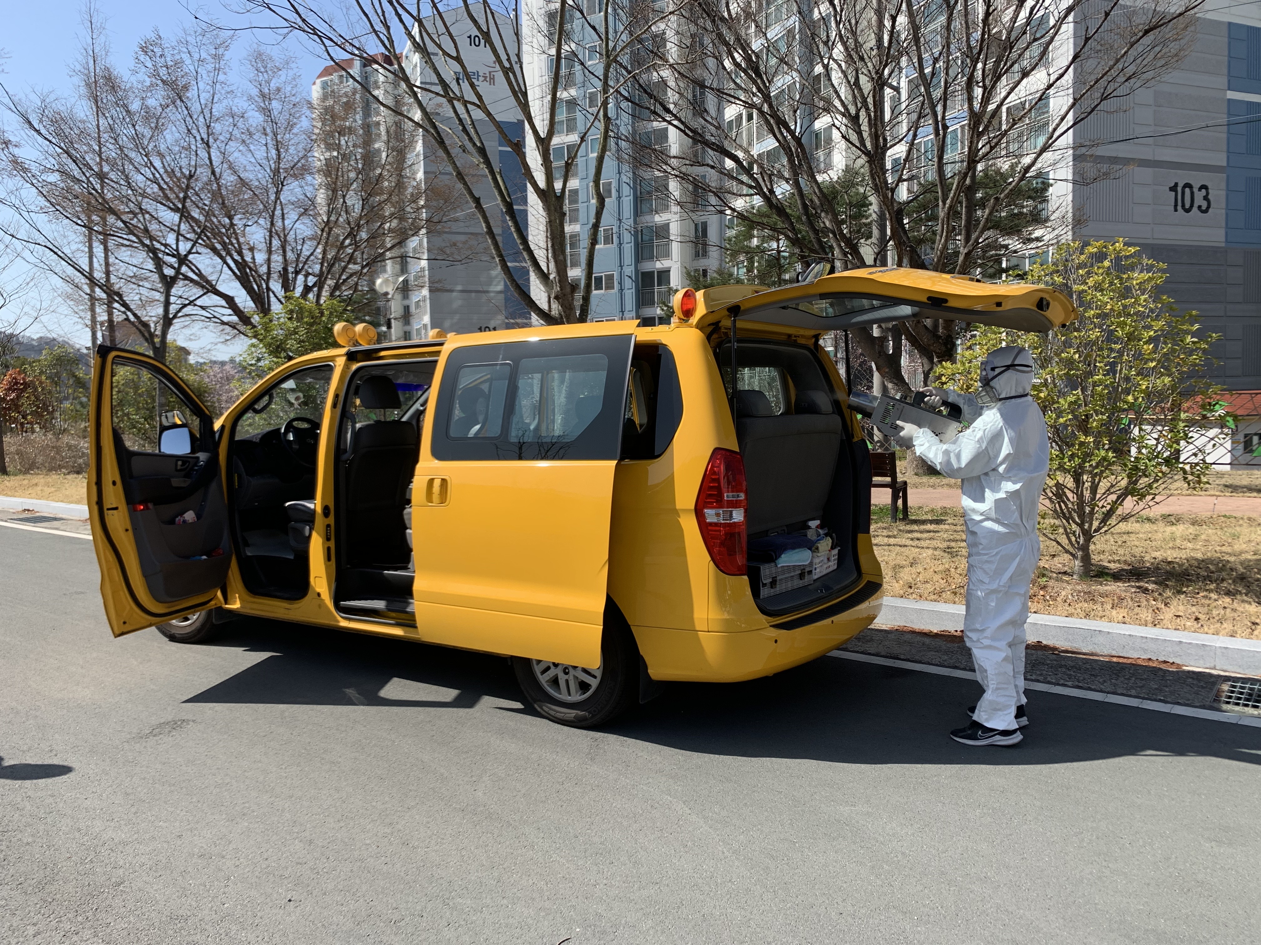 진주교육청, 학원 어린이통학버스 안전점검과 방역소독 한번에 - 관련이미지1