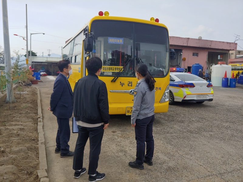 거창교육지원청,  “ 2022년 상반기 관계부처 합동     어린이통학버스 안전점검 시행 ” - 관련이미지1