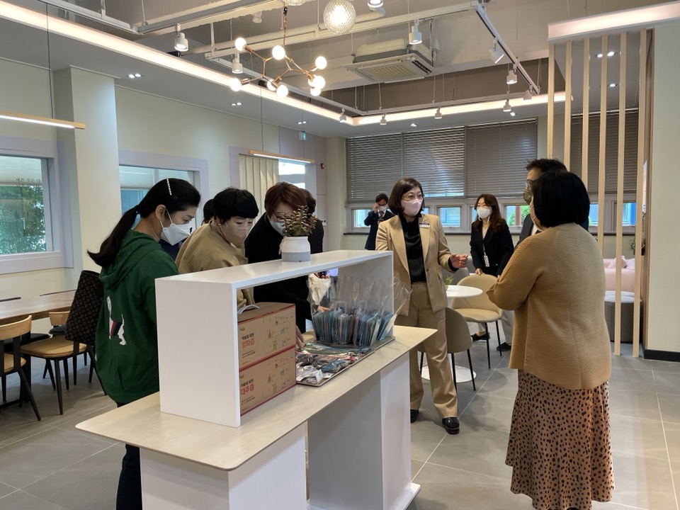 창원천광학교, 학교기업 『cafe 하늘빛드림』 개관 - 관련이미지2