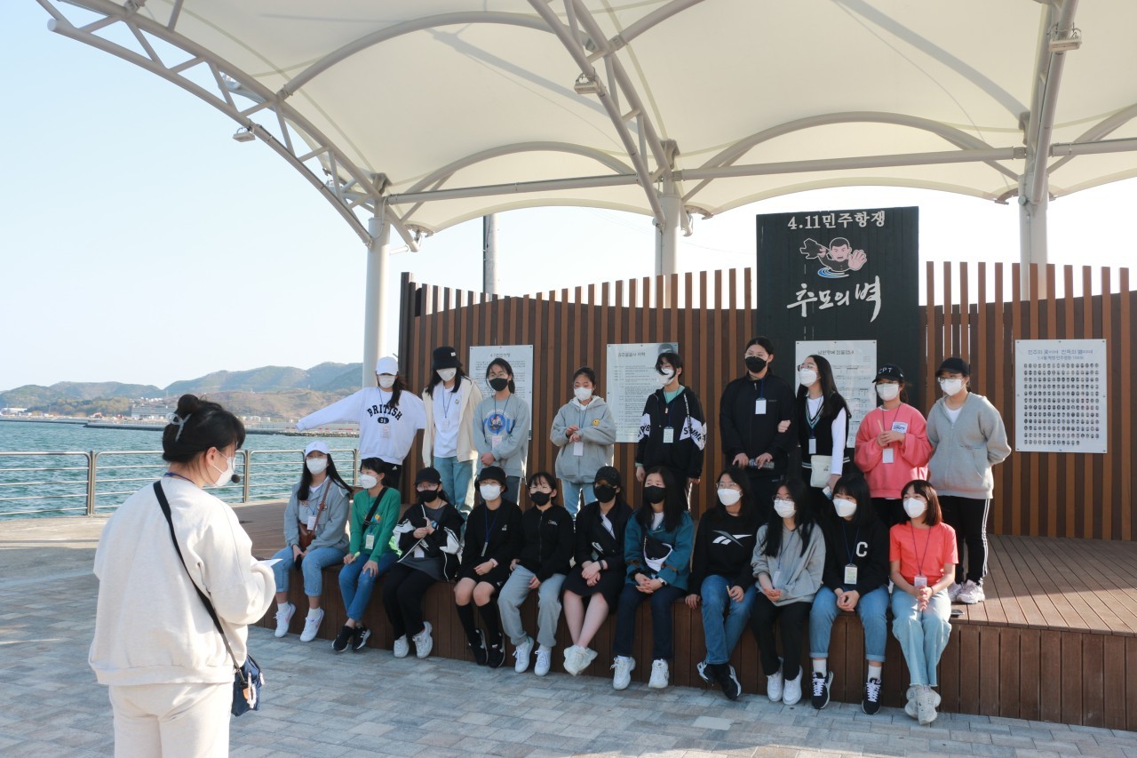 마산무학여중, 3.15의거 유적지와 4.19혁명 진원지를 순례하다. - 관련이미지4