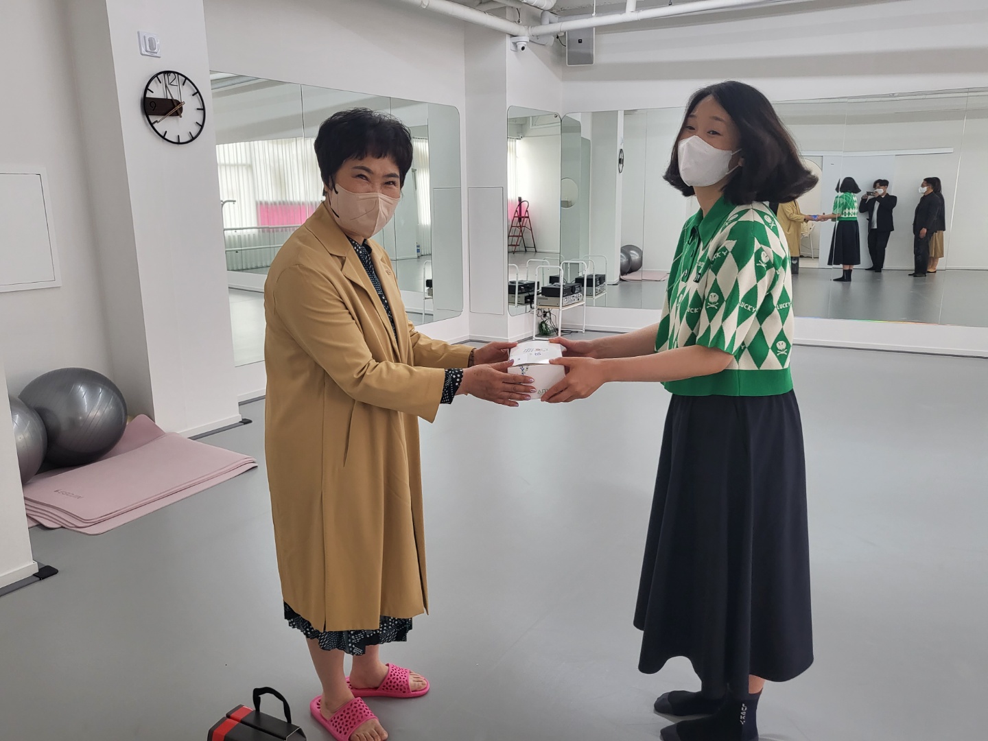 진주교육지원청, 학원 등 방역물품 지원 사업 나서다 - 관련이미지3