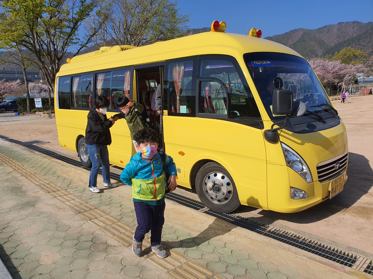 대감초 통학버스 안전운행 이상무 - 관련이미지1