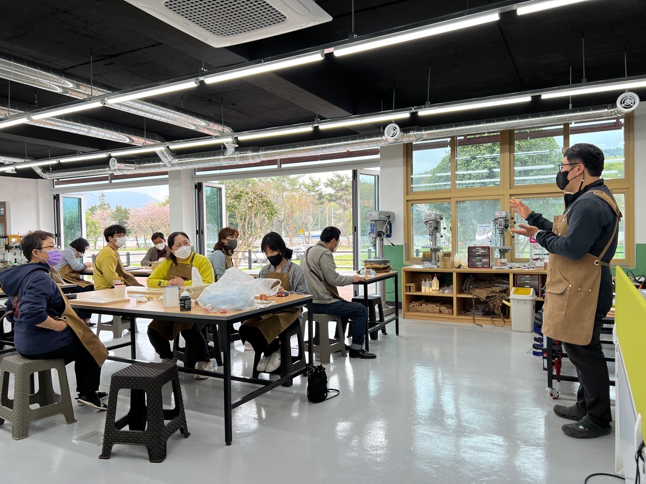 마을교사와 함께하는 마을학교 현판 제작 참여형 연수 운영 - 관련이미지2