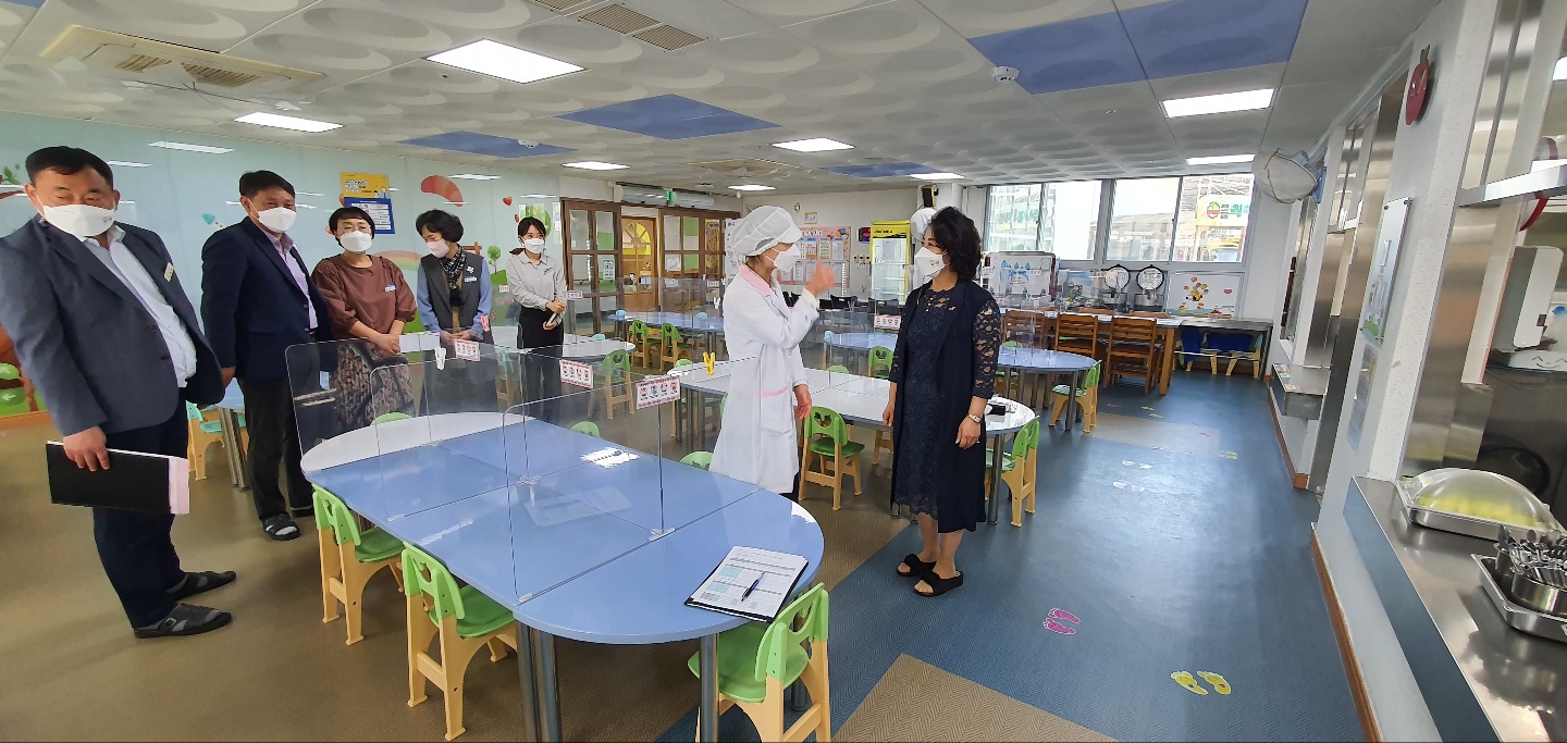 의령교육지원청, 소통하는 간부공무원 급식점검 실시 - 관련이미지1