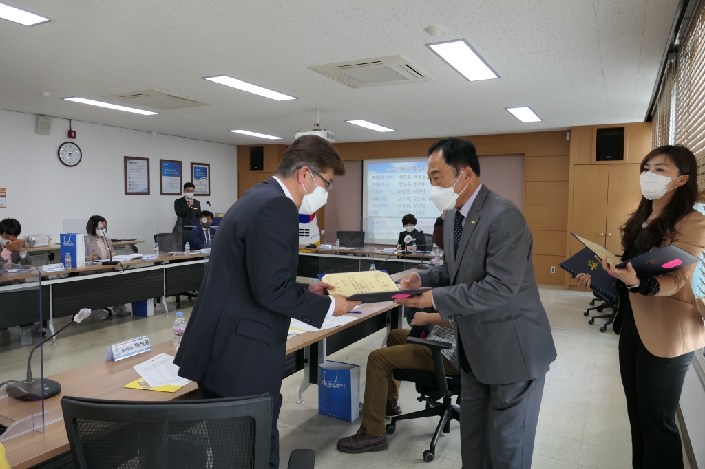지자체, 교육청, 지역사회가 함께 키우는 보물섬 남해 청소년의 꿈 - 관련이미지1