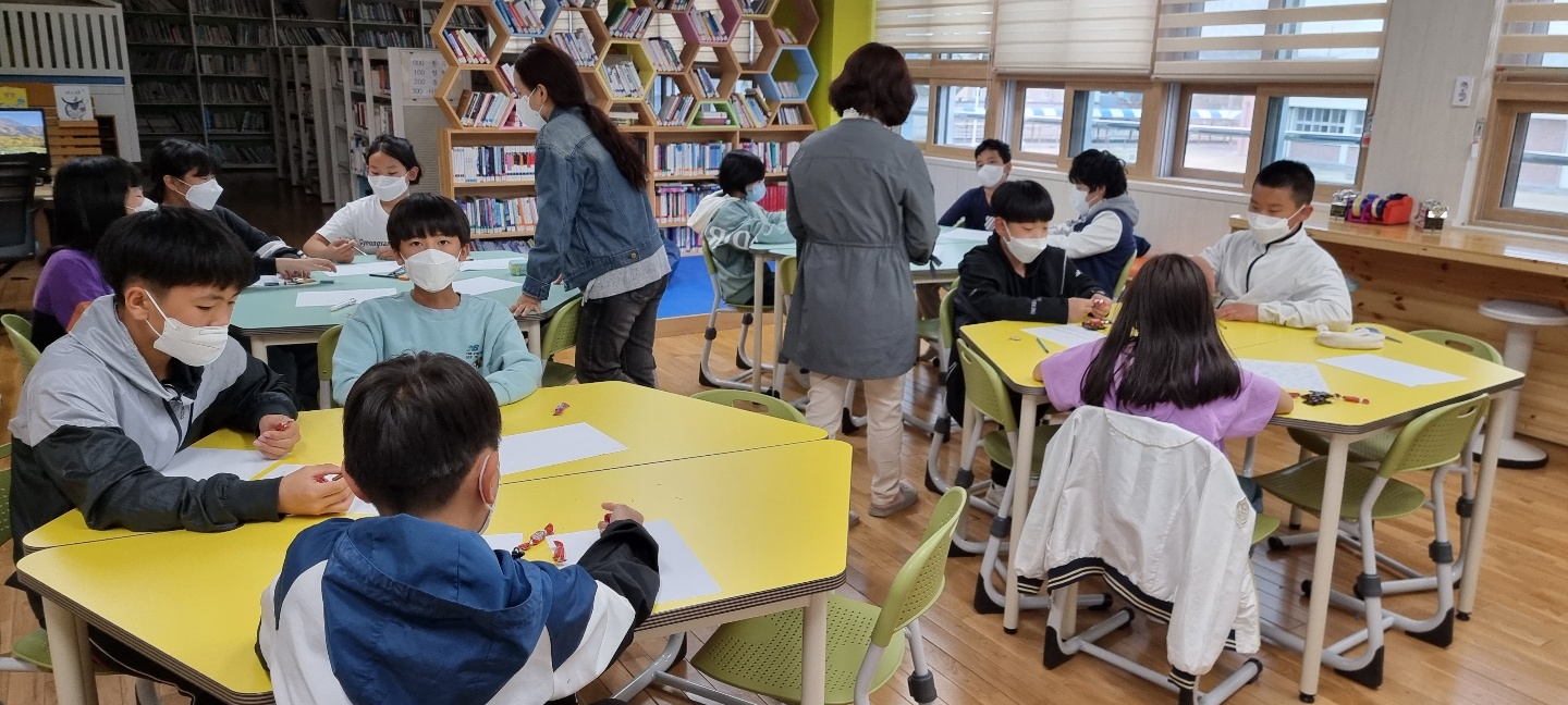 함양도서관, 학교도서관지원 독서프로그램 운영 - 관련이미지1