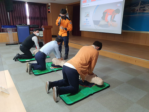 남해교육지원청 심폐소생술 및 재난안전교육, 우리 모두가 안전 지킴이 - 관련이미지1